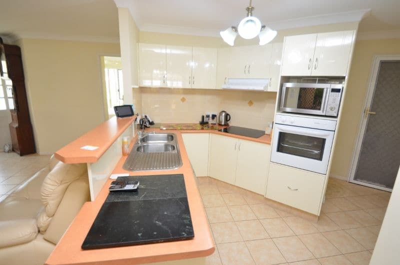 6 Jordana Street, Arundel QLD 4214, Arundel - Thumbnail 2
