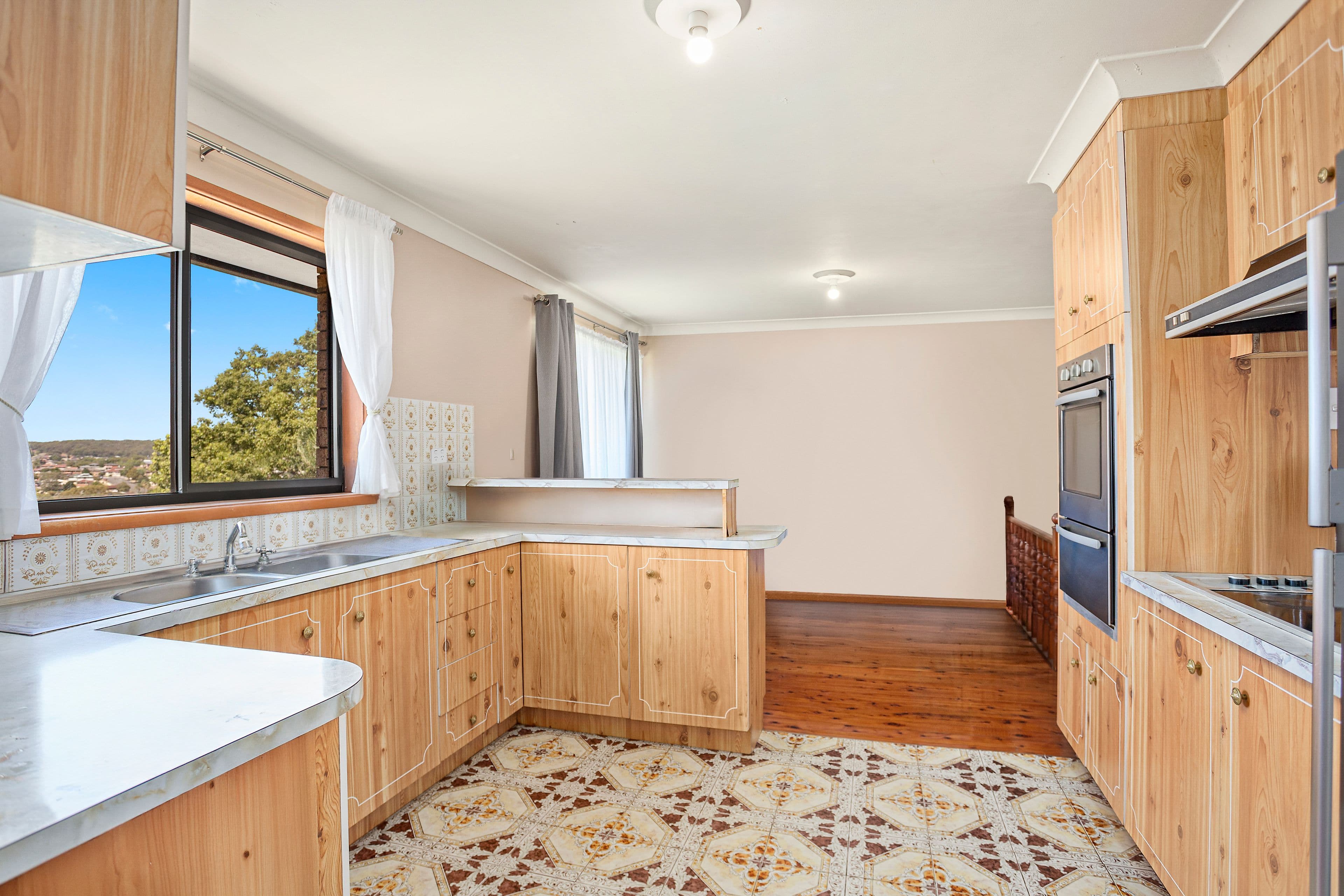 3 Matthews Drive, Mount Warrigal NSW 2528, Mount Warrigal - Thumbnail 4