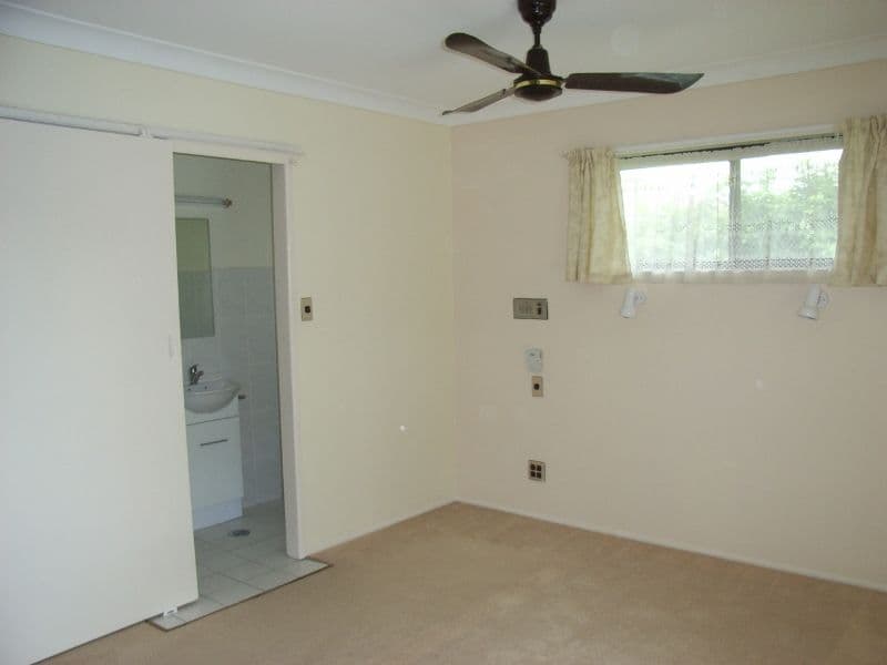 MOUNT WARREN PARK QLD 4207, Mount Warren Park - Thumbnail 7