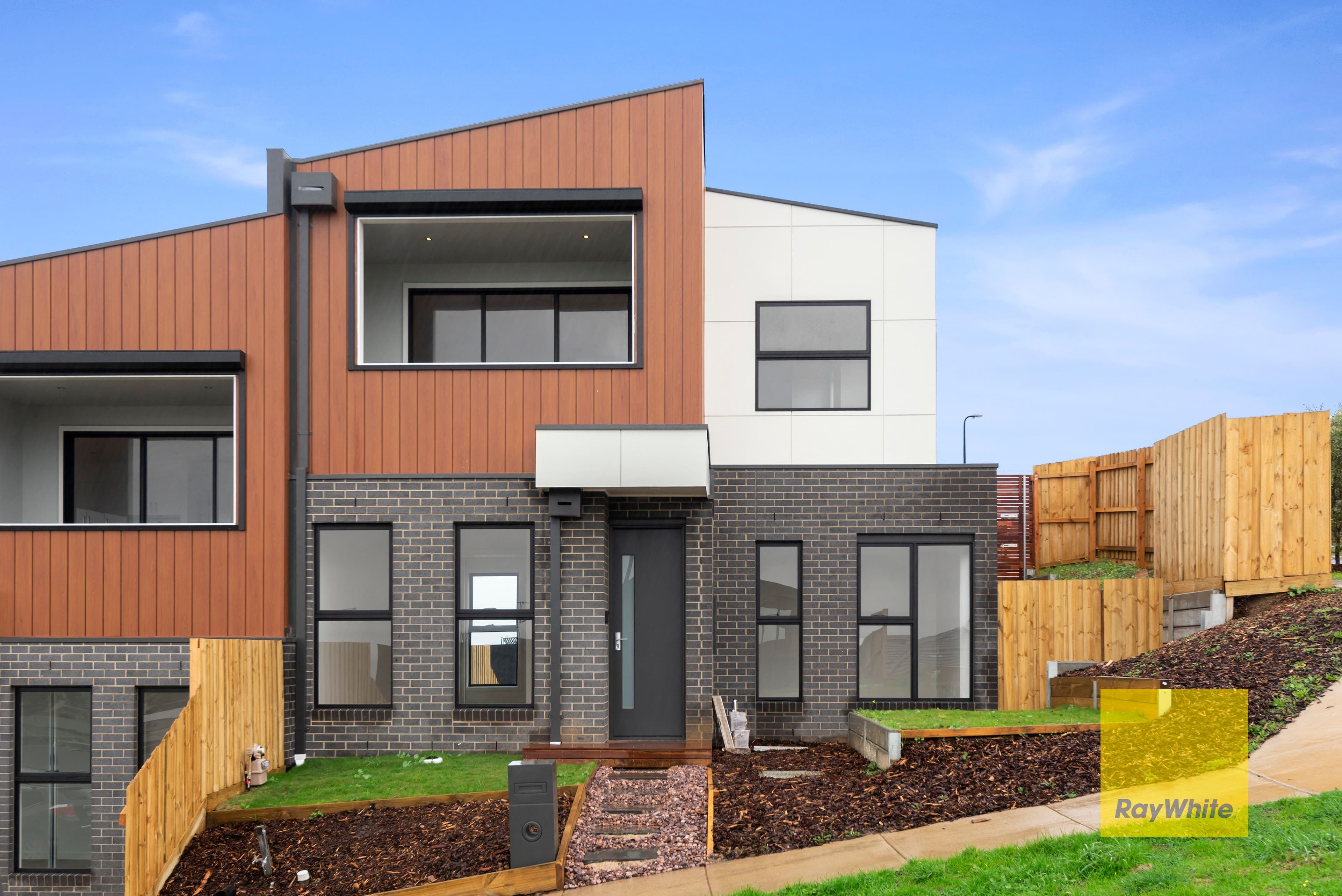 5A Woolbrae Place, Highton VIC 3216, Highton - Thumbnail 2