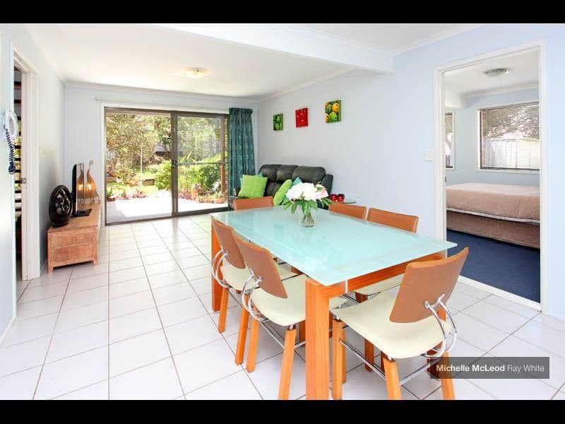 36 Burrumbuck Street, CHAPEL HILL QLD 4069, Chapel Hill - Thumbnail 5