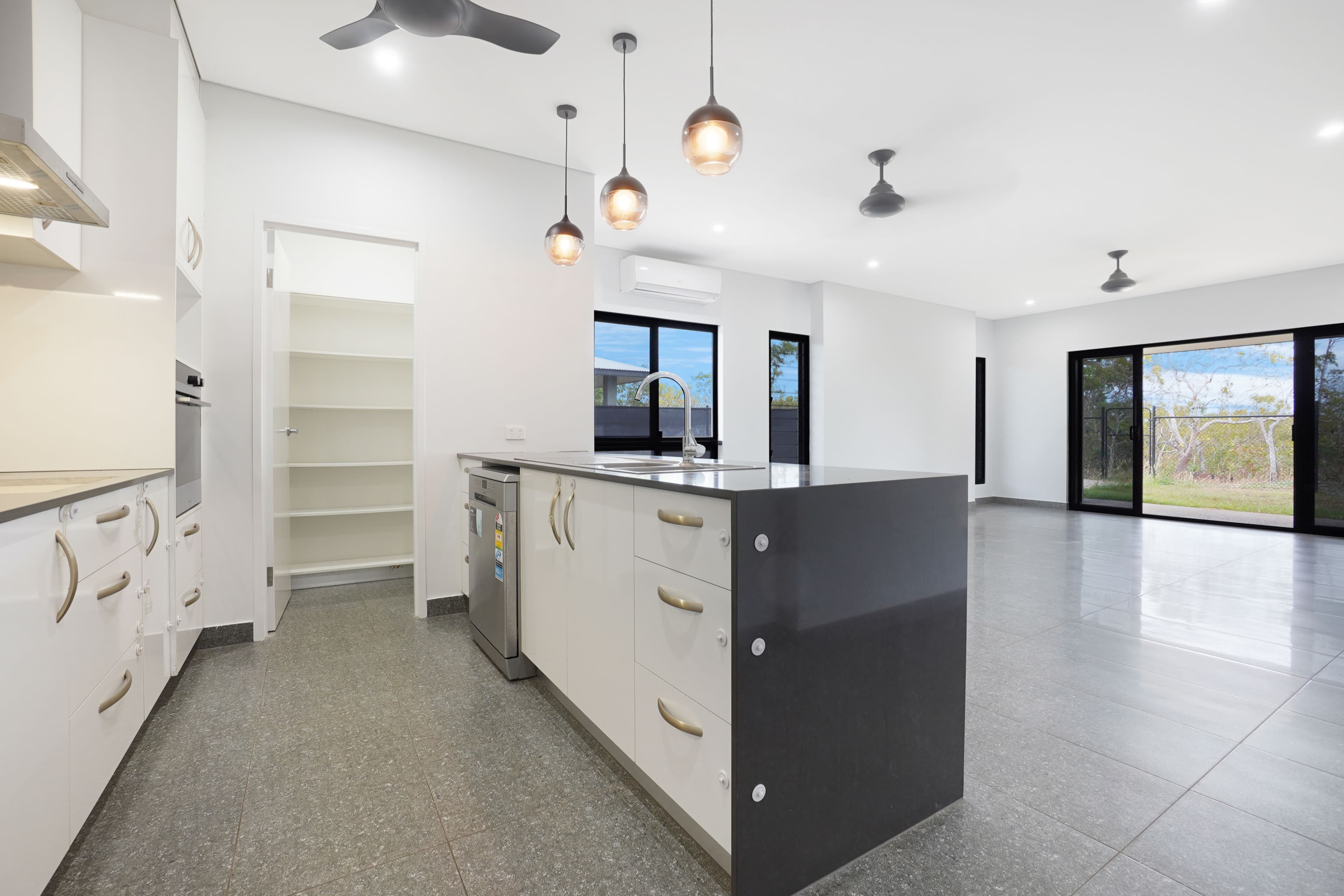 70 Tuckeroo Boulevard, Zuccoli NT 0832, Zuccoli - Thumbnail 7