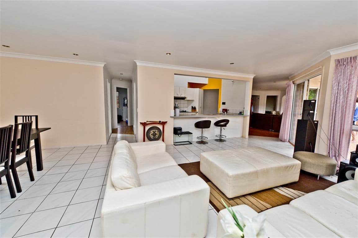38 Santa Cruz Boulevard, CLEAR ISLAND WATERS QLD 4226, Clear Island Waters - Thumbnail 5