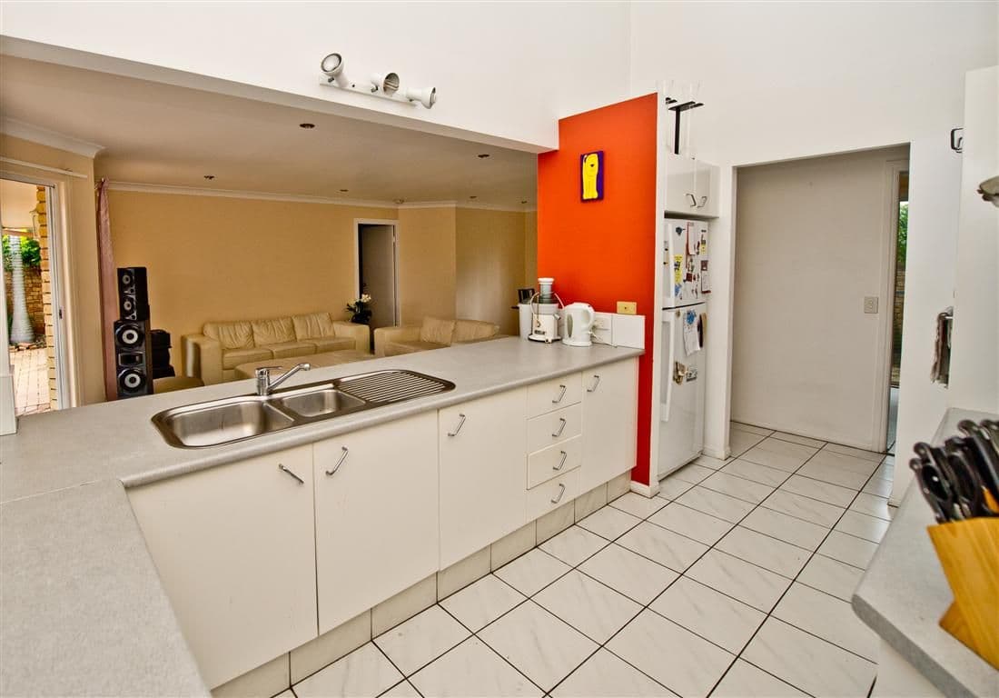 38 Santa Cruz Boulevard, CLEAR ISLAND WATERS QLD 4226, Clear Island Waters - Thumbnail 7
