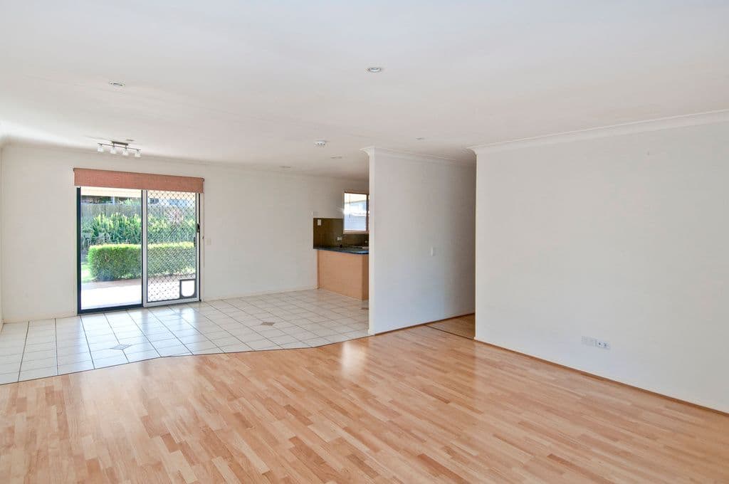 18 Coffey Street, CRESTMEAD QLD 4132, Crestmead - Thumbnail 3
