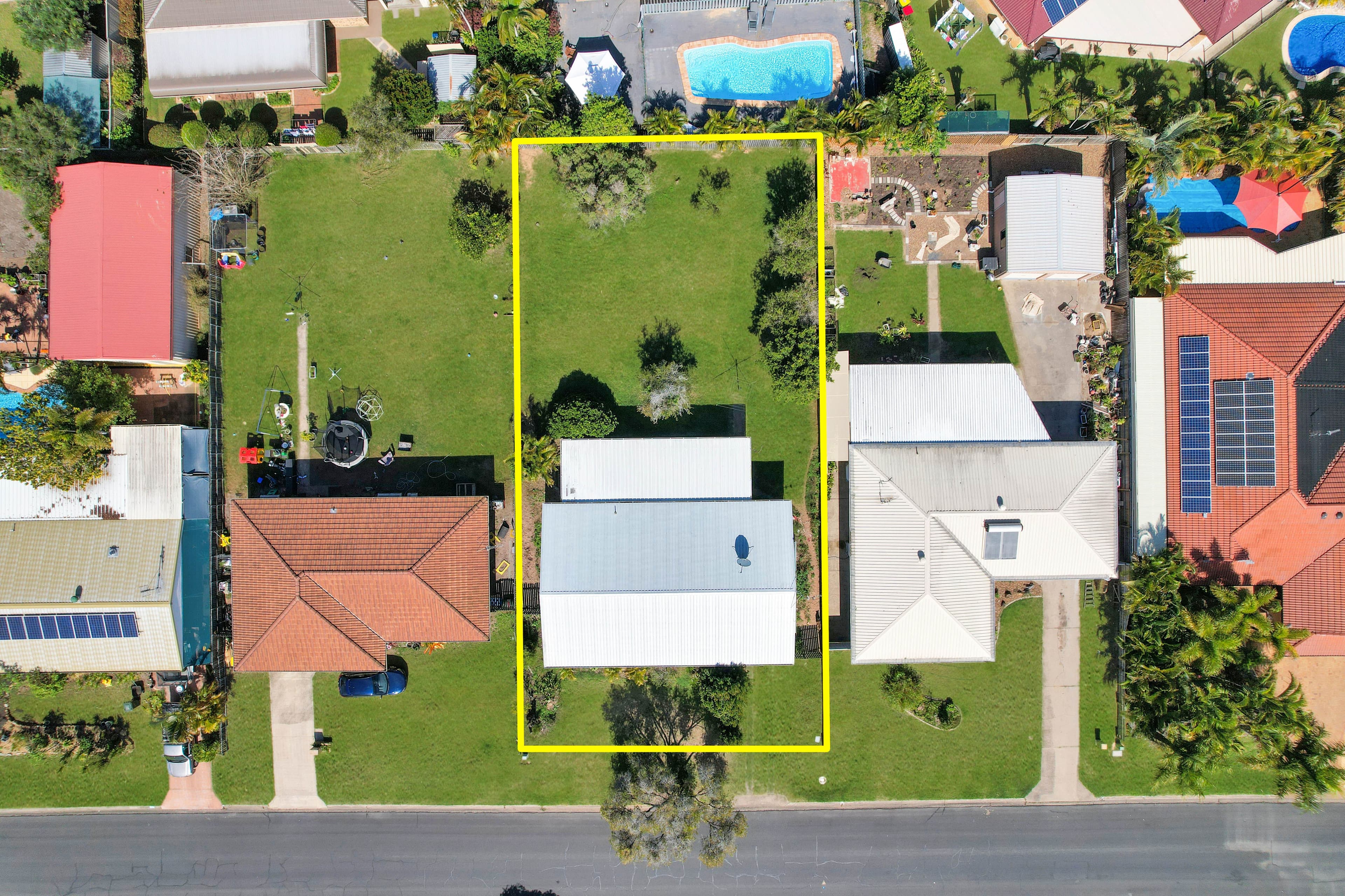 216 Dayman Street, Torquay QLD 4655, Torquay - Thumbnail 2