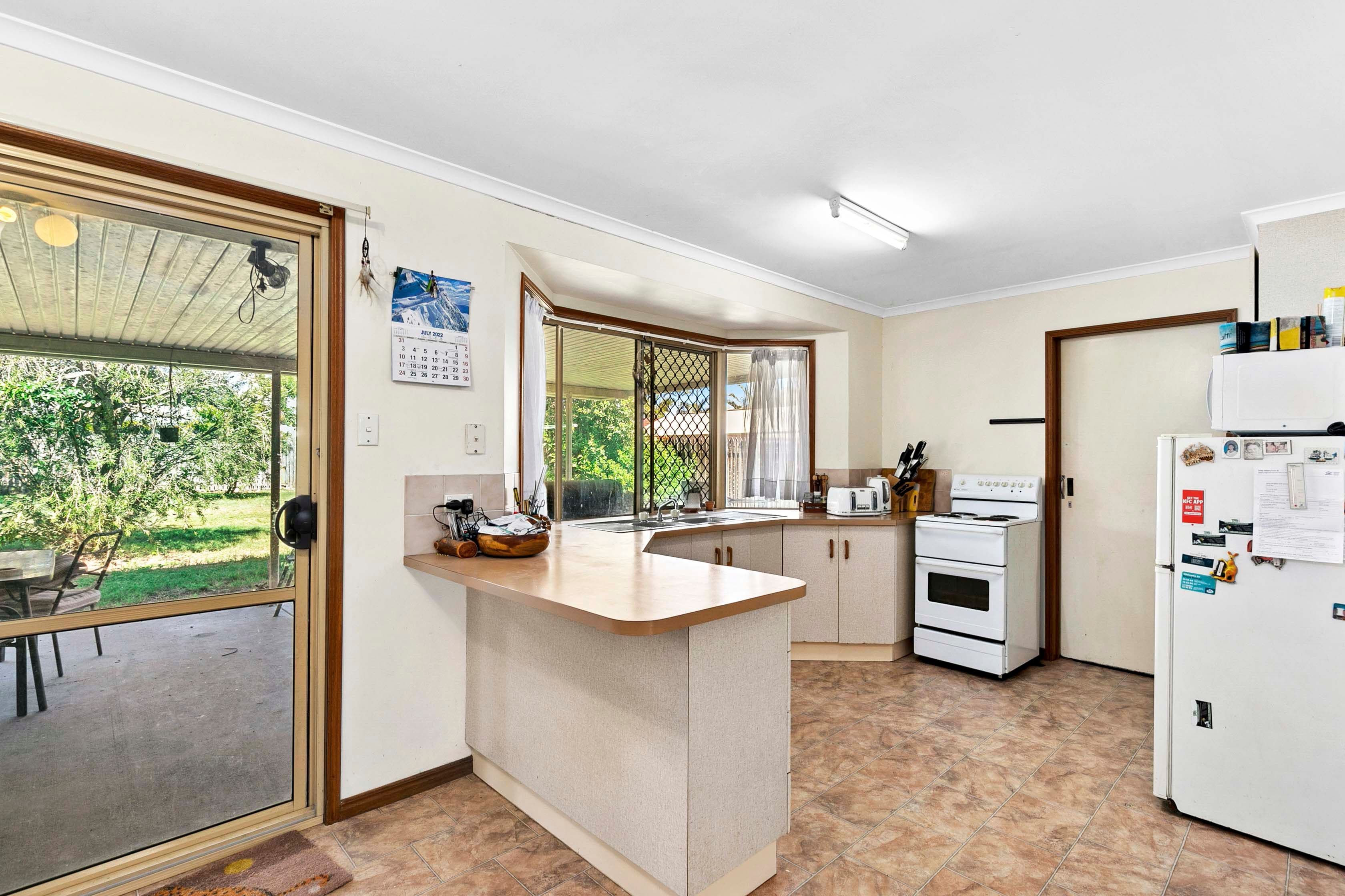 216 Dayman Street, Torquay QLD 4655, Torquay - Thumbnail 7