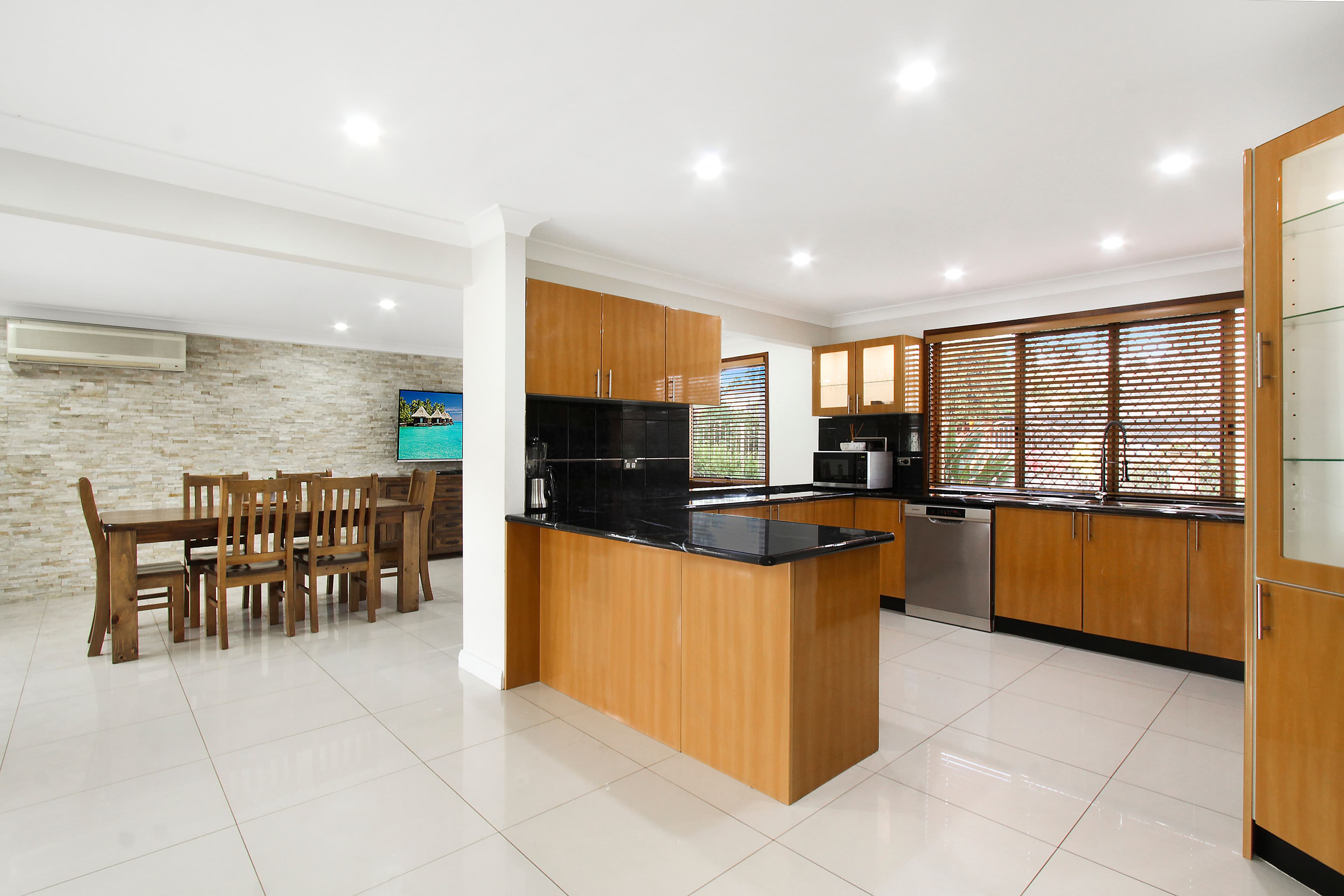 8 Trainer Avenue, Casula NSW 2170, Casula - Thumbnail 3