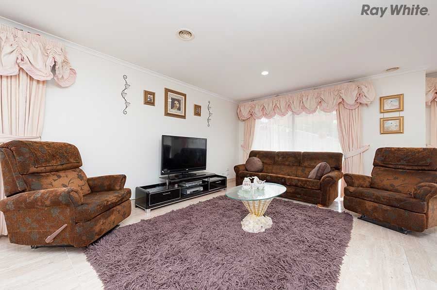 11 Berthon Crescent, Hillside VIC 3037, Hillside - Thumbnail 2