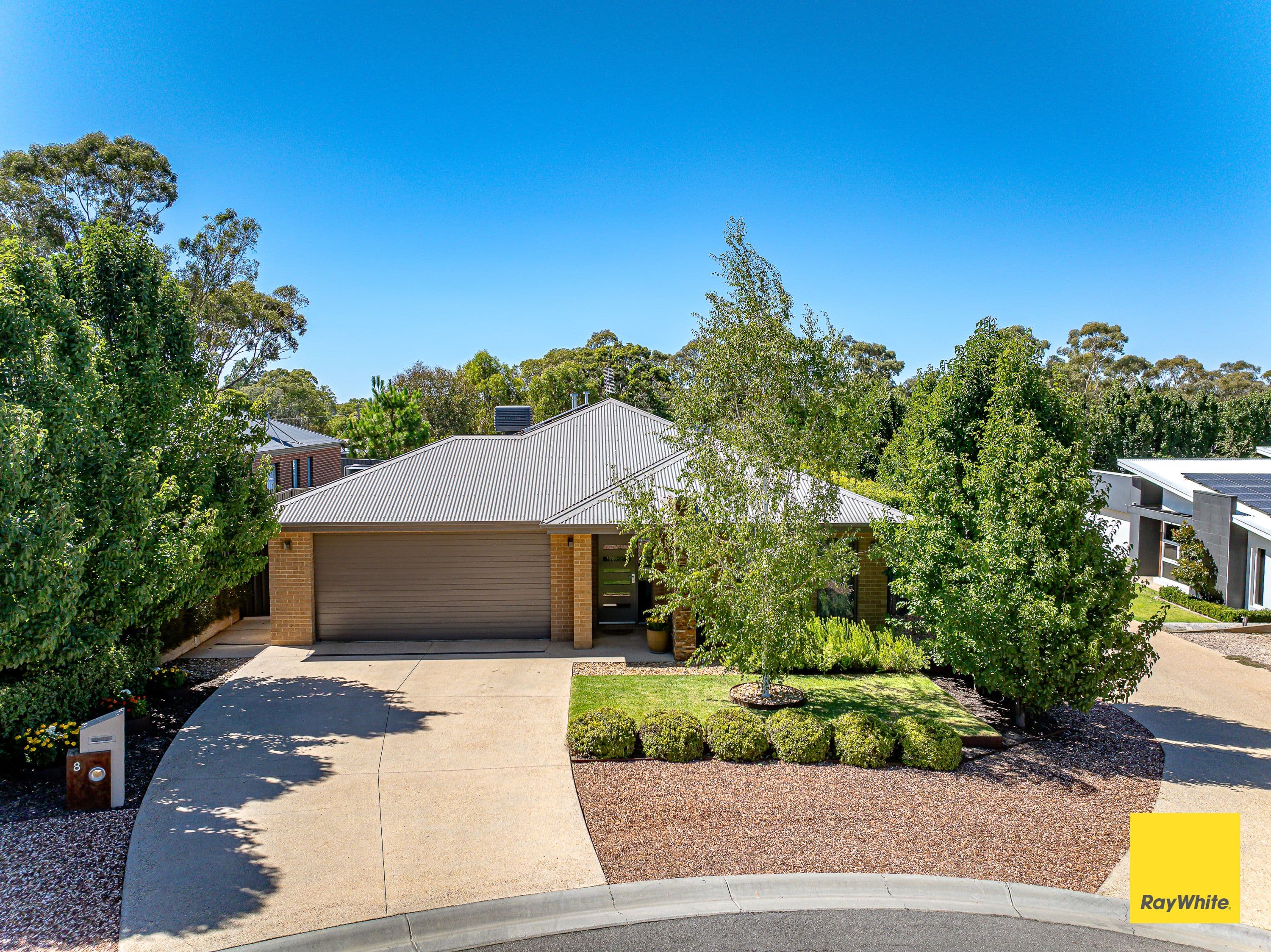 8 Ironhill Close, White Hills VIC 3550, White Hills - Image 1