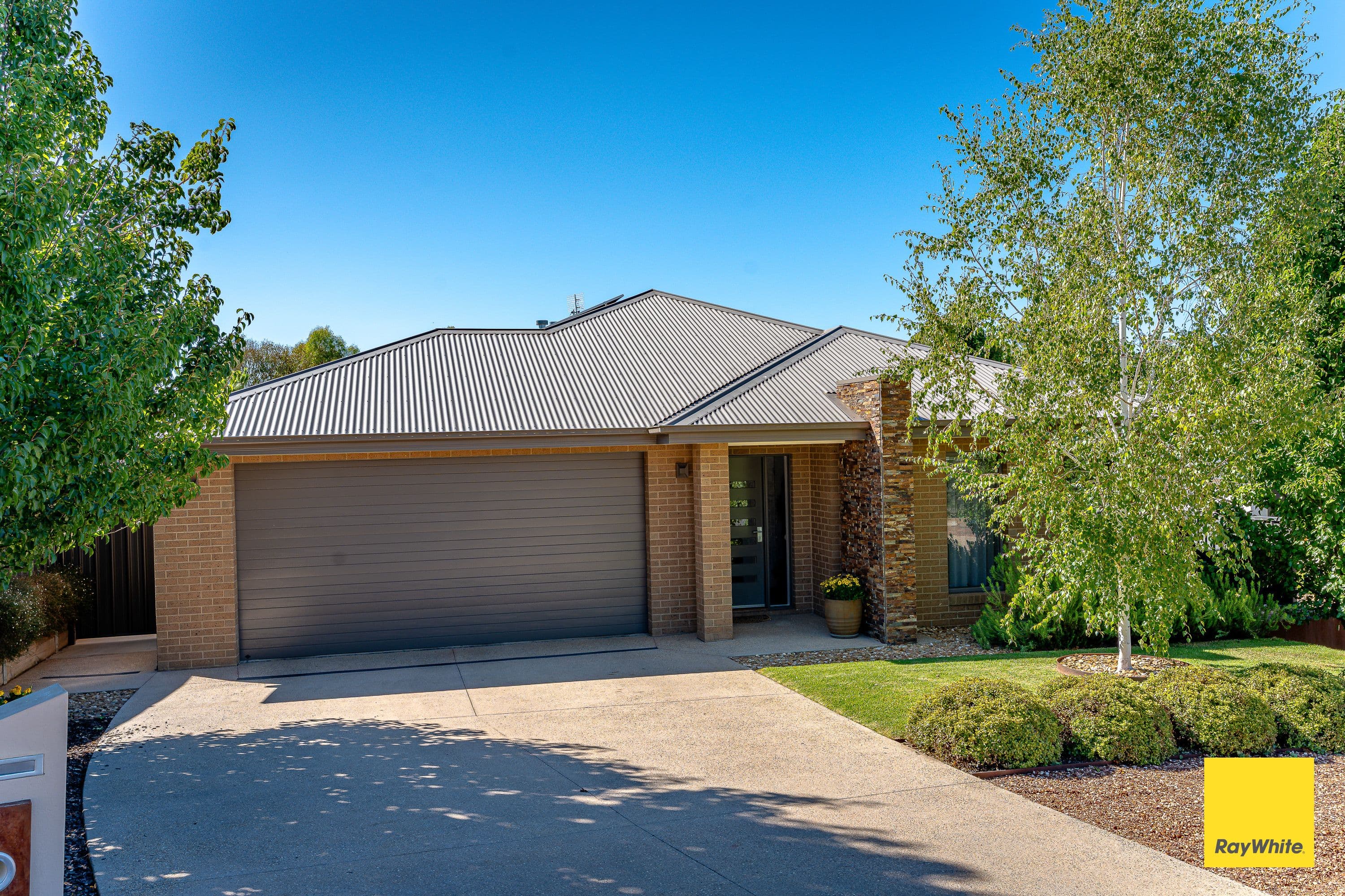 8 Ironhill Close, White Hills VIC 3550, White Hills - Thumbnail 2