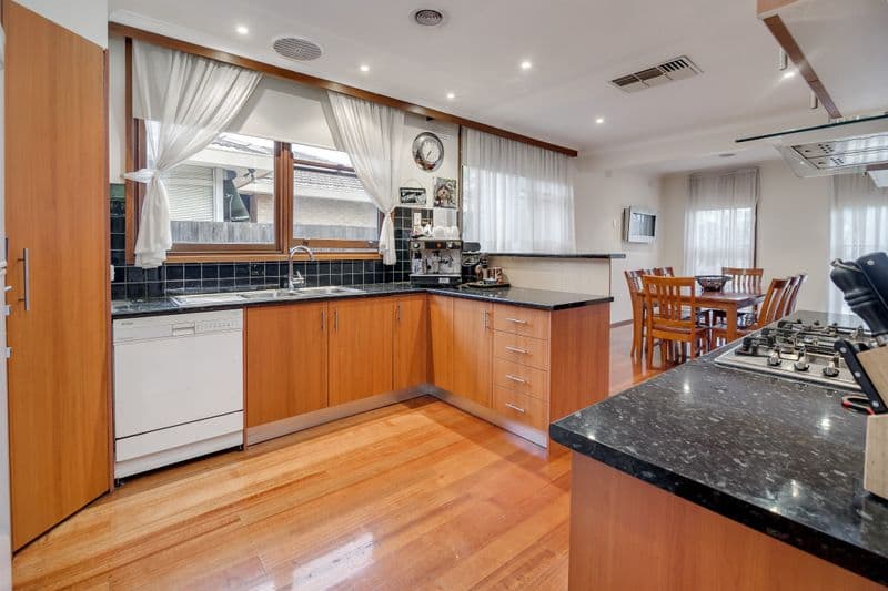 14 Oxford Drive, BUNDOORA VIC 3083, Bundoora - Thumbnail 4