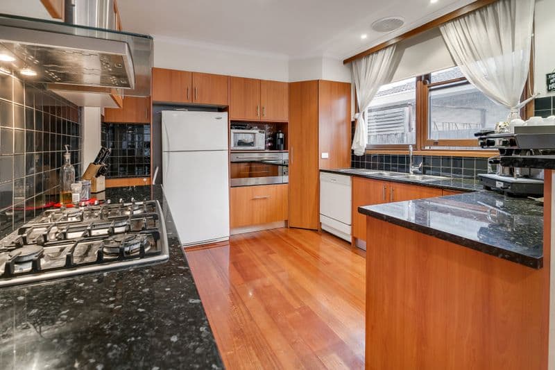 14 Oxford Drive, BUNDOORA VIC 3083, Bundoora - Thumbnail 5