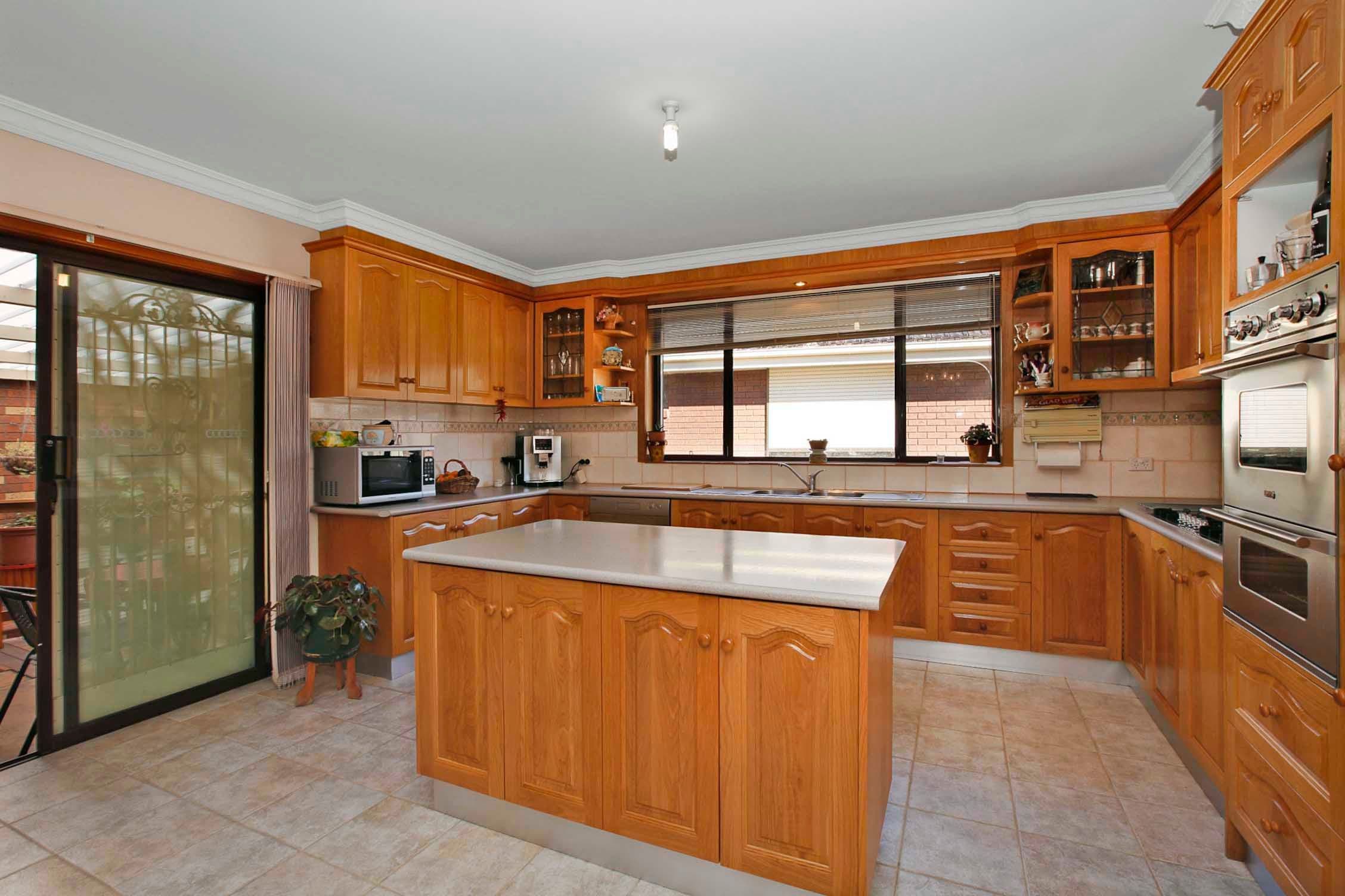 3 Pallant Avenue, RESERVOIR VIC 3073, Reservoir - Thumbnail 2