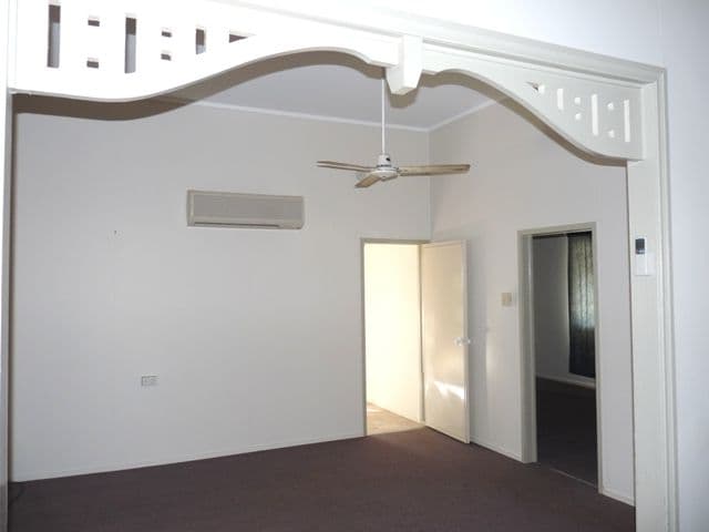433 Campbell Street, DEPOT HILL QLD 4700, Depot Hill - Thumbnail 4