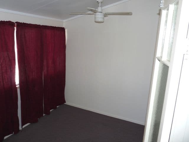 433 Campbell Street, DEPOT HILL QLD 4700, Depot Hill - Thumbnail 7