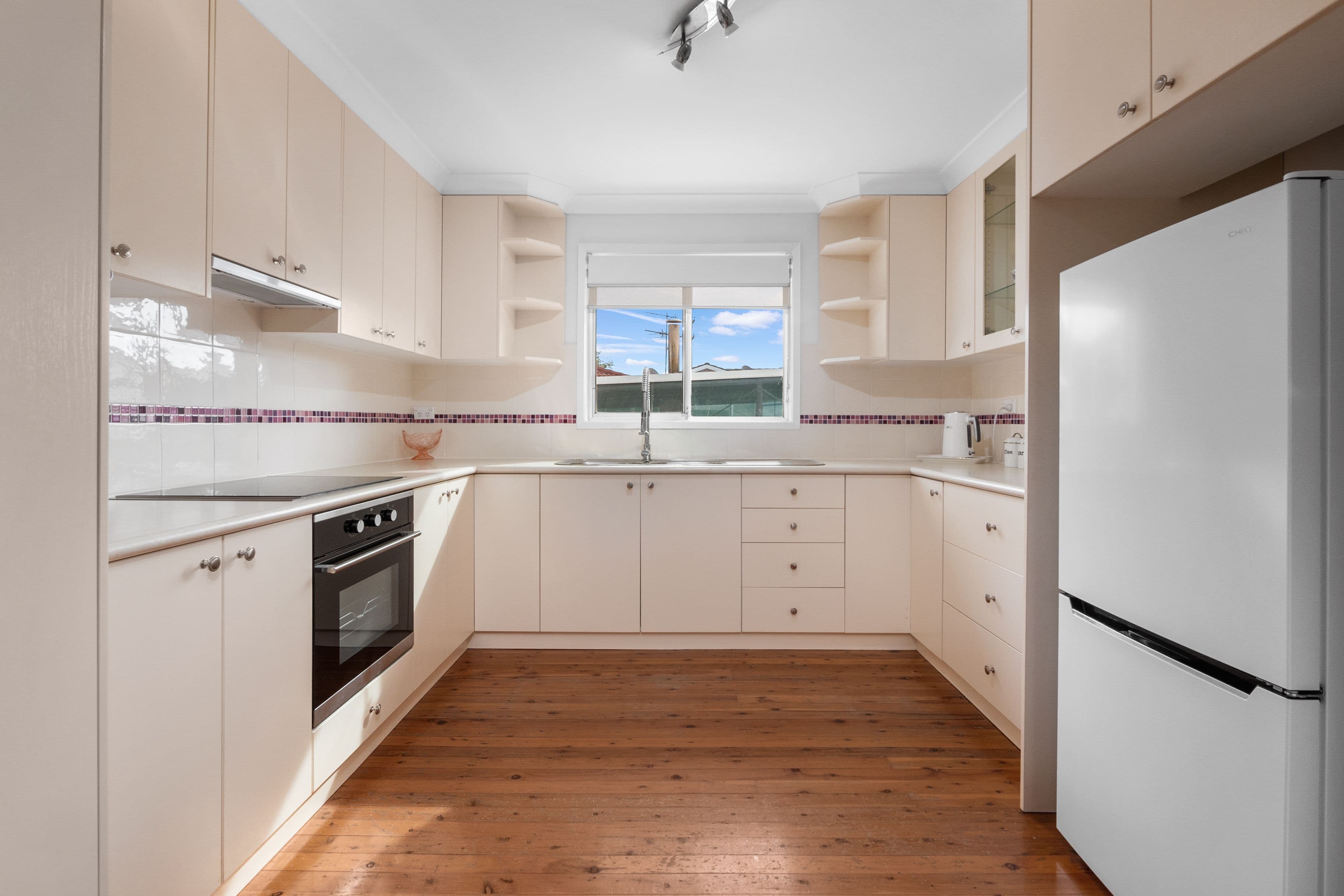 2 Hill Avenue, Hobartville NSW 2753, Hobartville - Thumbnail 2