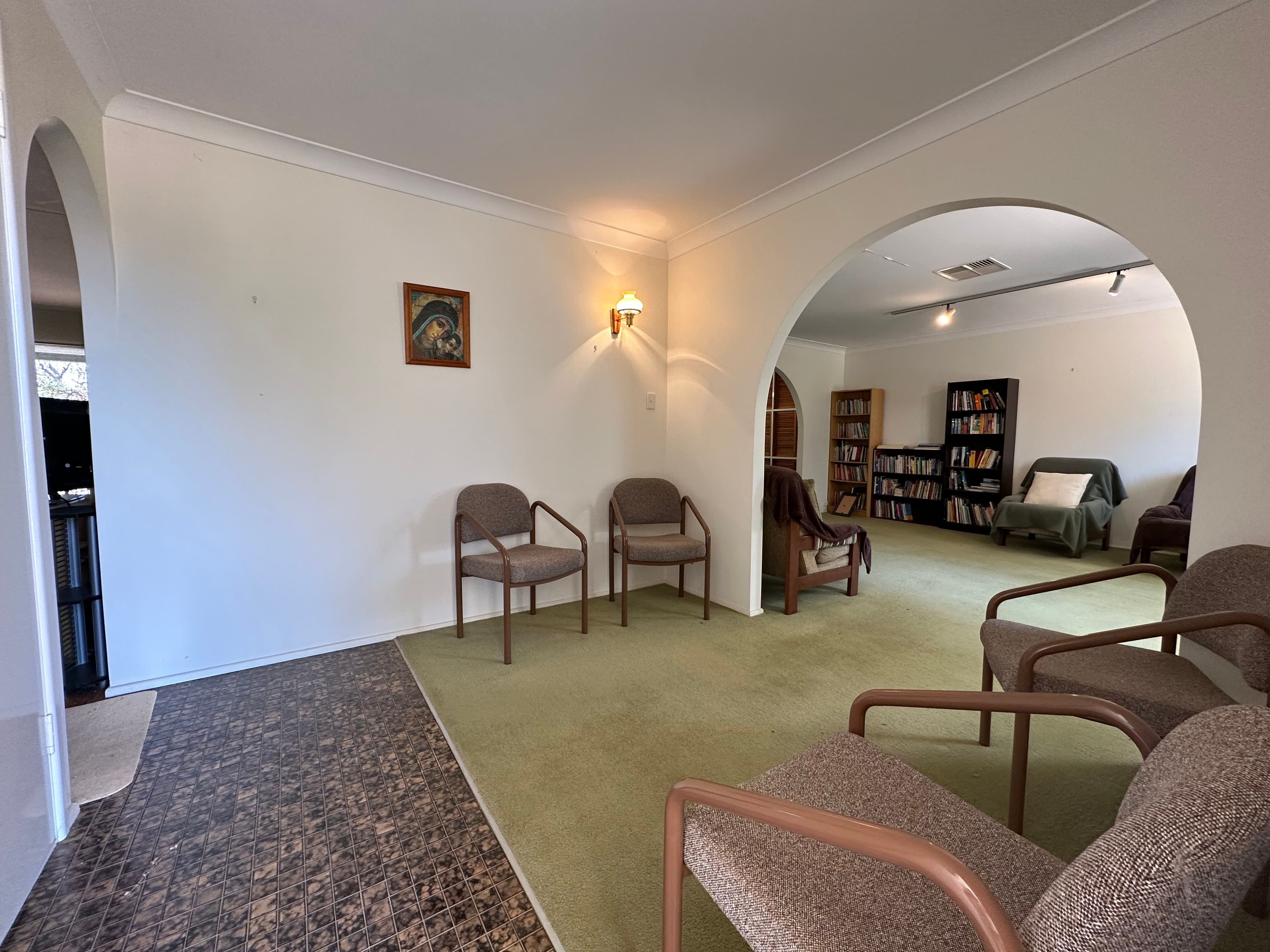 115 Gidyea Street, Barcaldine QLD 4725, Barcaldine - Thumbnail 2