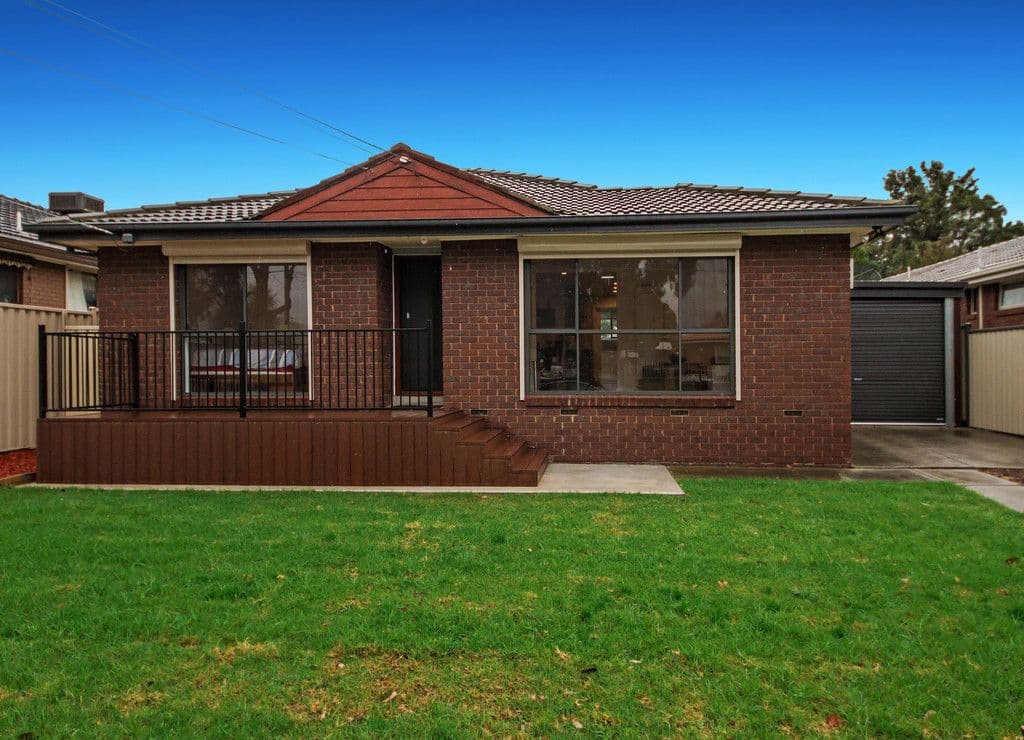 19 Lovell Drive, St Albans VIC 3021, St Albans - Image 1