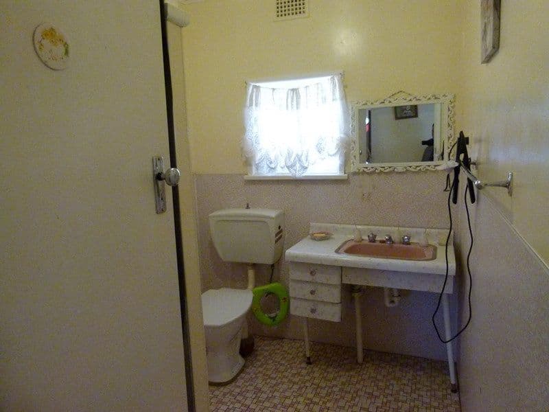 24 Johnson Street, FORBES NSW 2871, Forbes - Thumbnail 7
