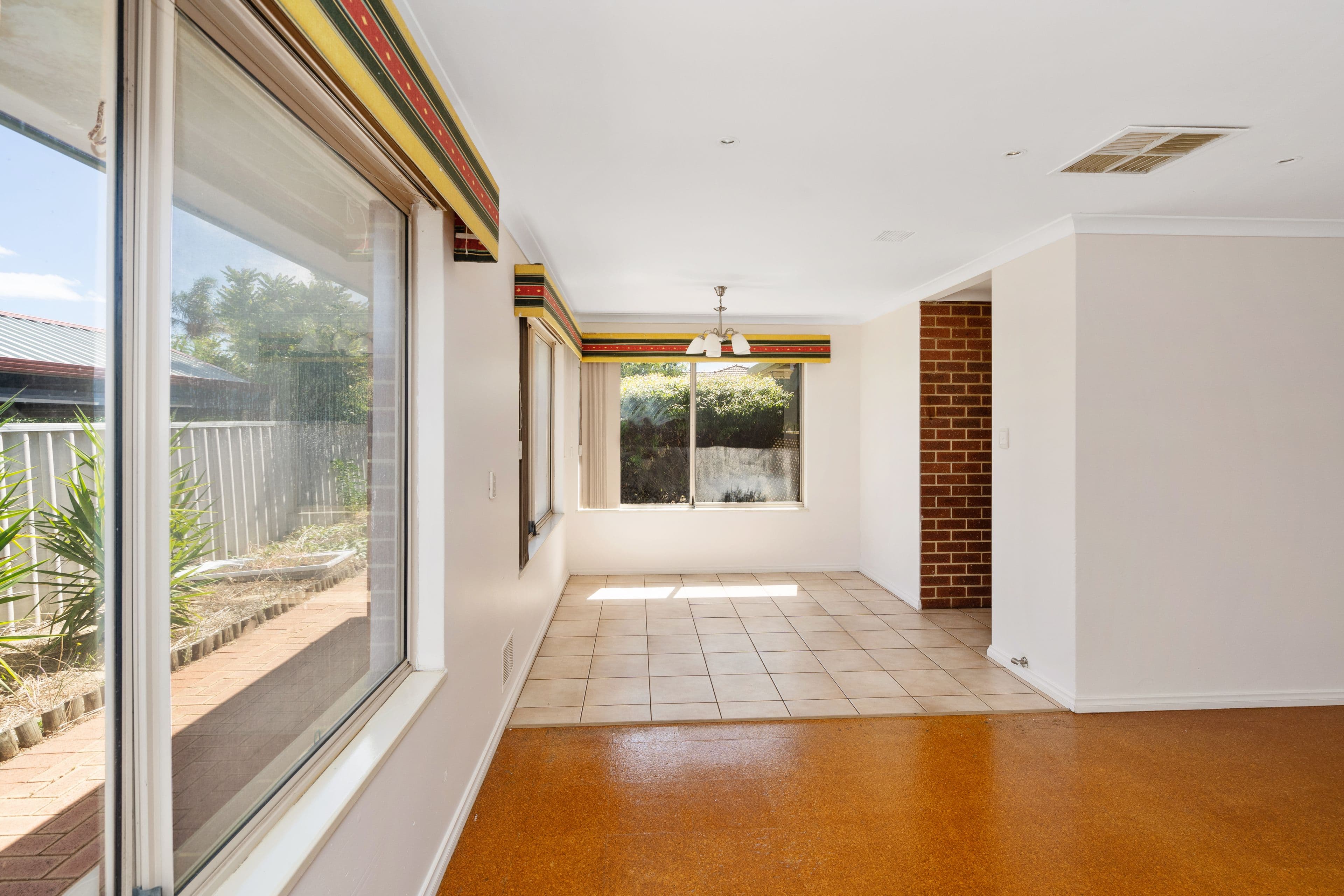 60 Hillcrest Road, Alexander Heights WA 6064, Alexander Heights - Thumbnail 3