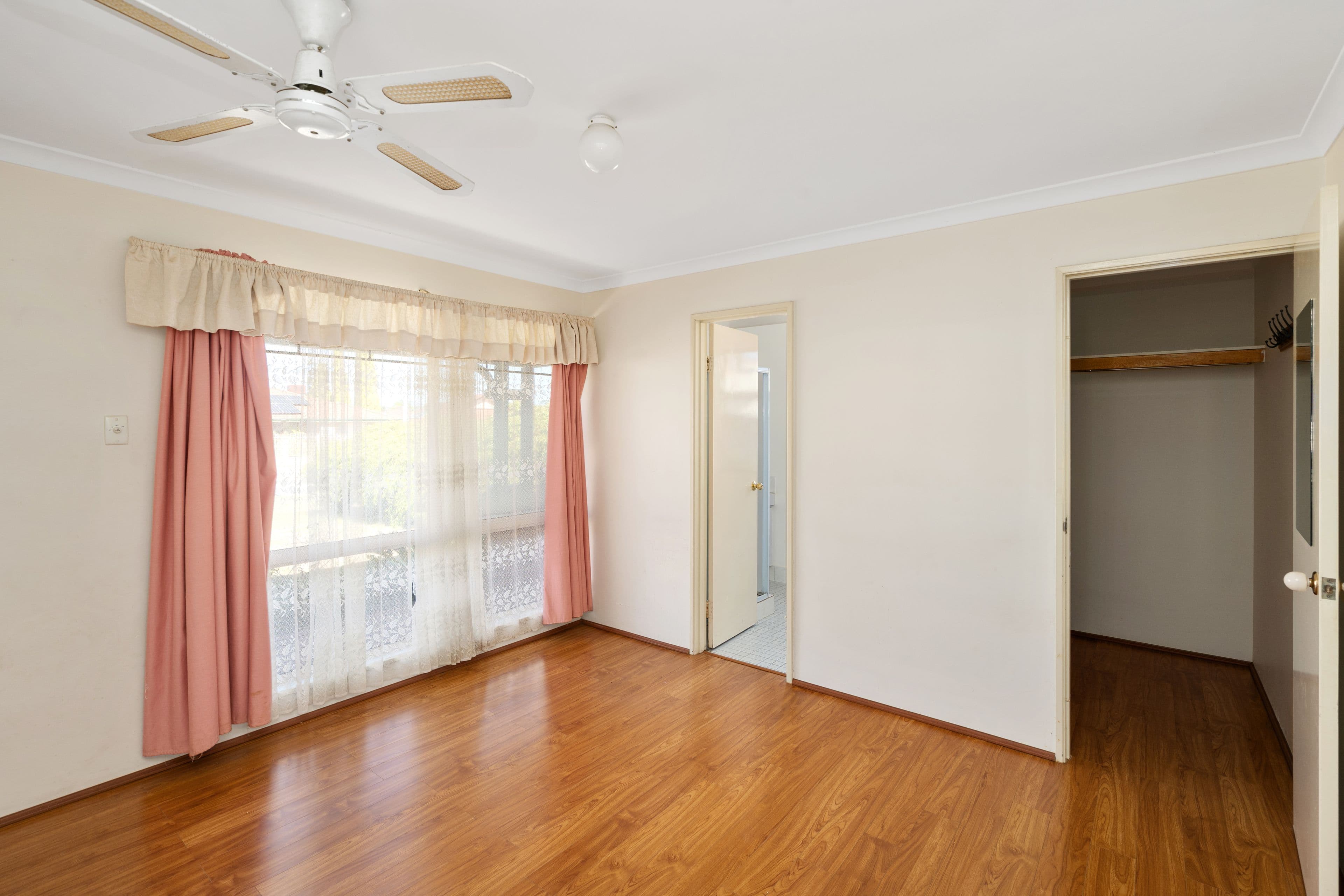 60 Hillcrest Road, Alexander Heights WA 6064, Alexander Heights - Thumbnail 8