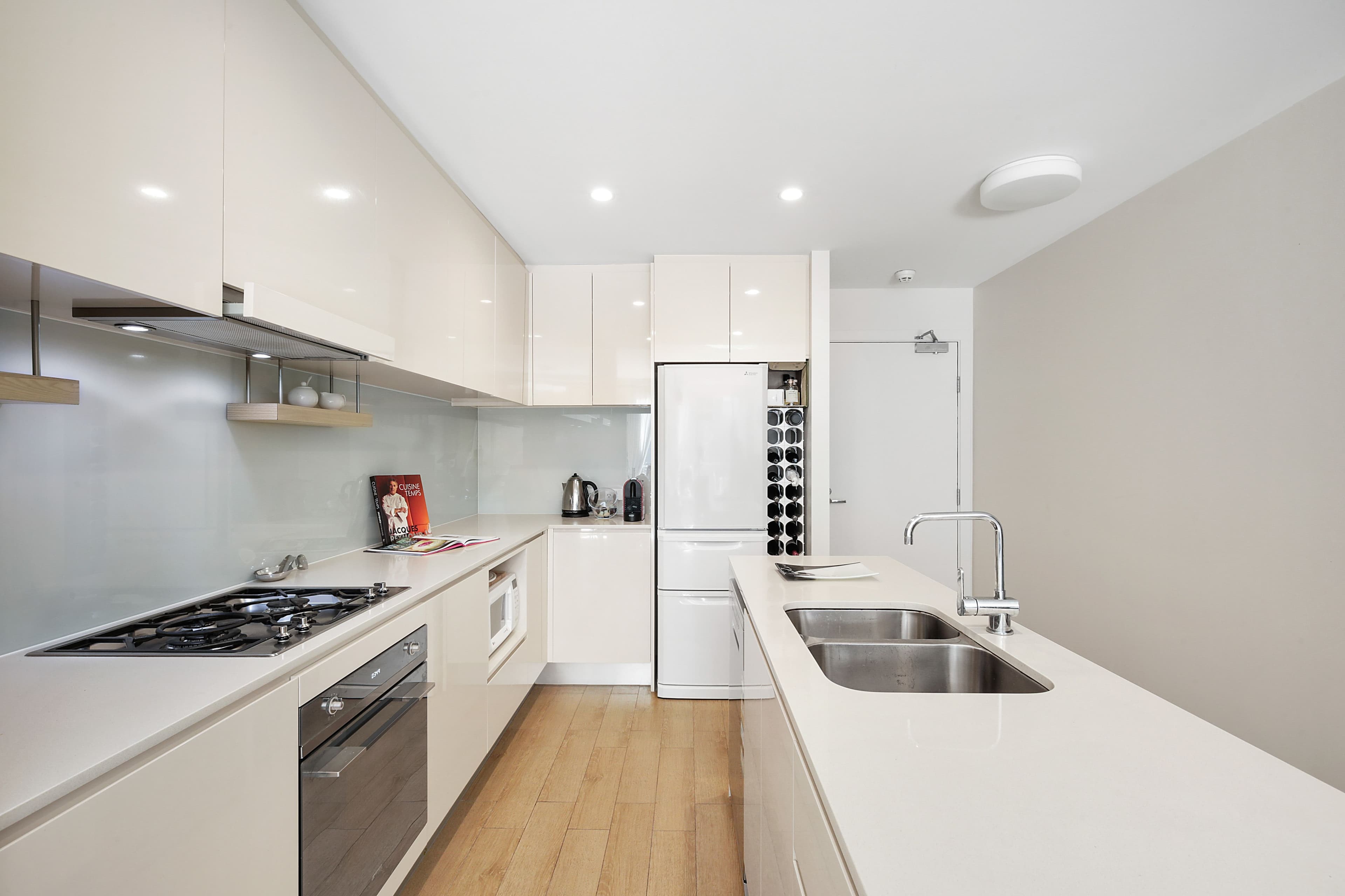1 Nield Avenue, Greenwich NSW 2065, Greenwich - Thumbnail 3