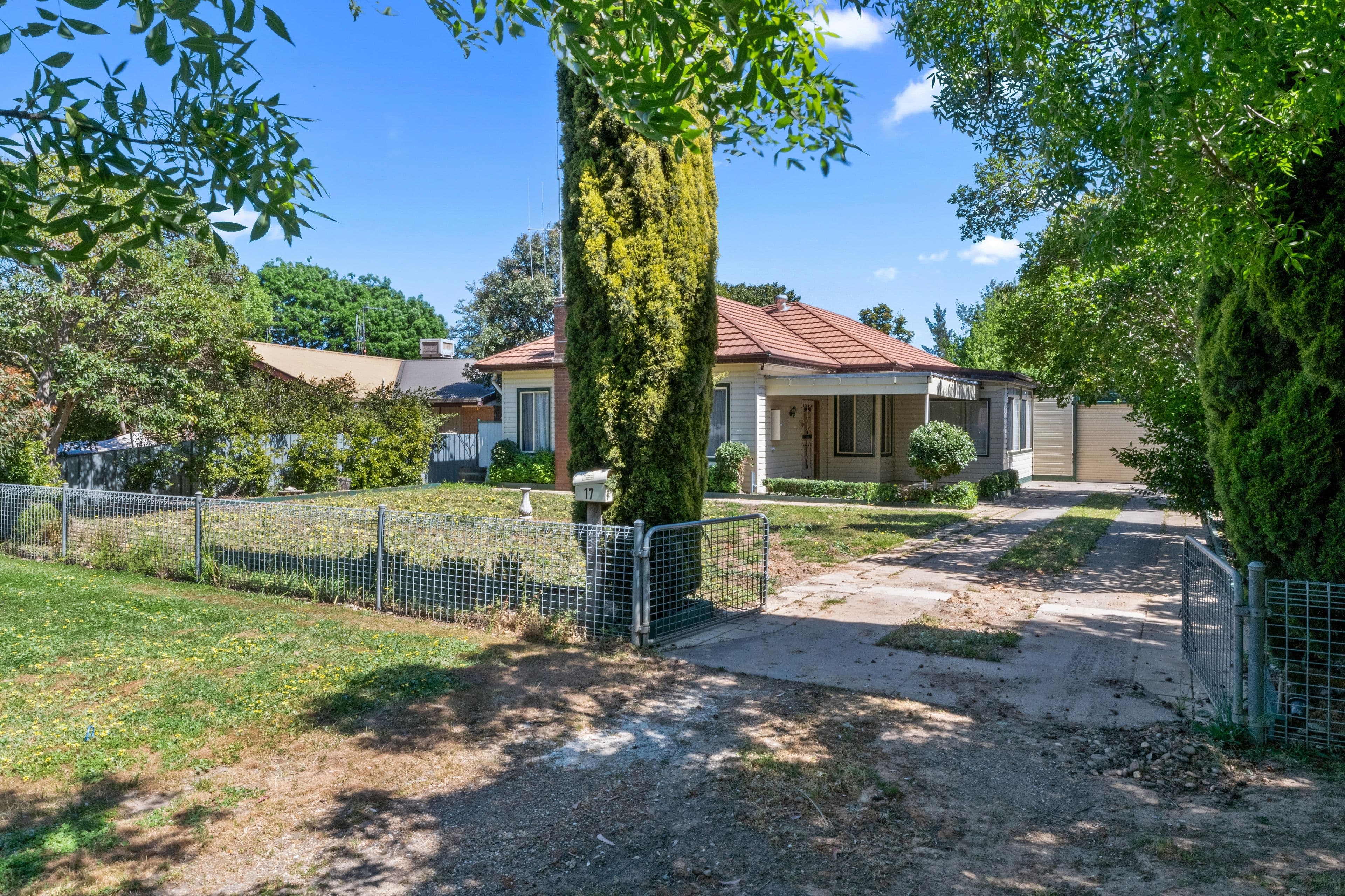 17 Barnes Street, Euroa VIC 3666, Euroa - Image 1