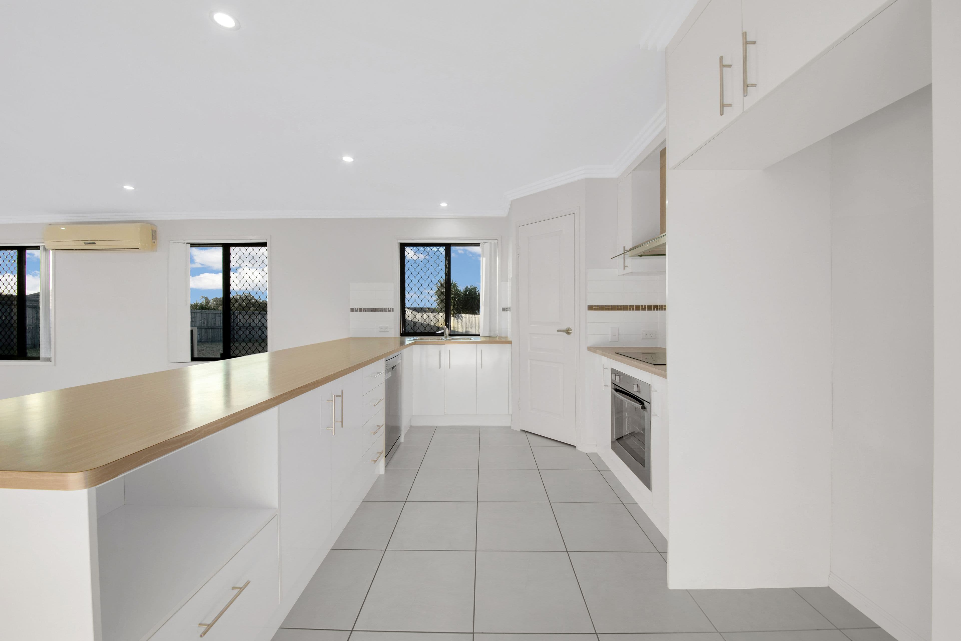 10 Redgum Drive, Kirkwood QLD 4680, Kirkwood - Thumbnail 8