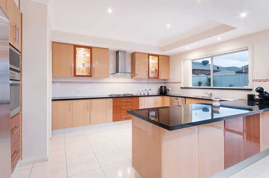 3 Deauville Green, Craigieburn VIC 3064, Craigieburn - Thumbnail 2