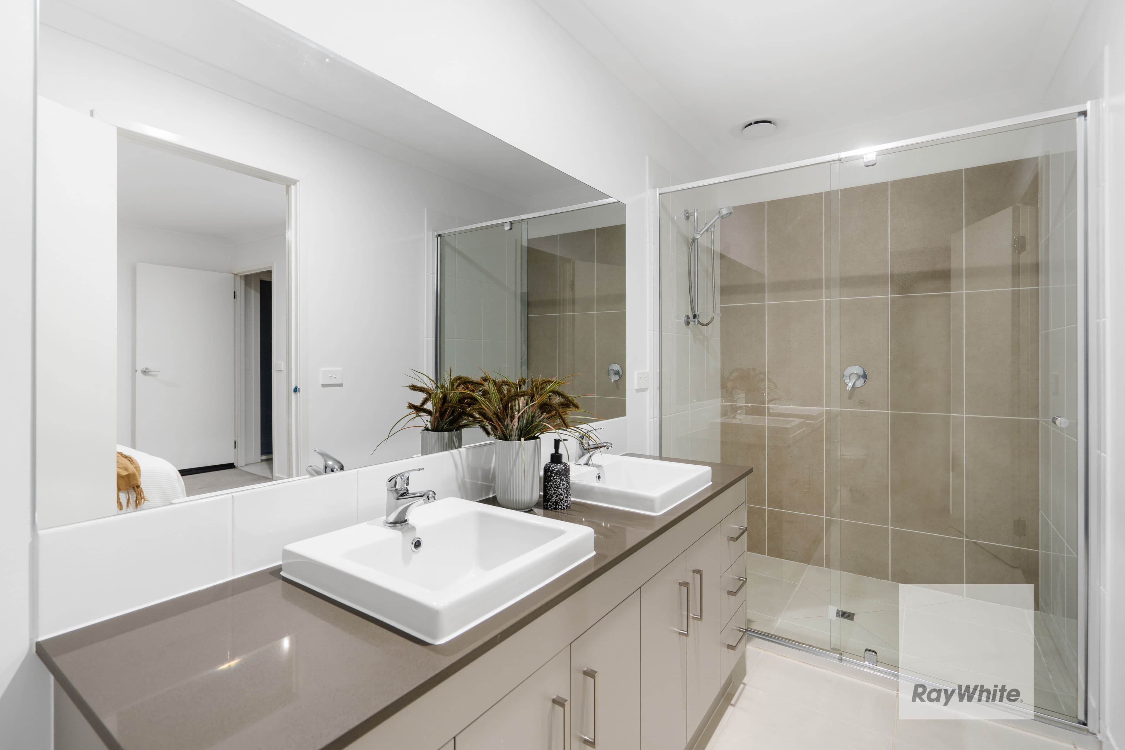 15 Lynwood Drive, THORNHILL PARK VIC 3335, Thornhill Park - Thumbnail 6