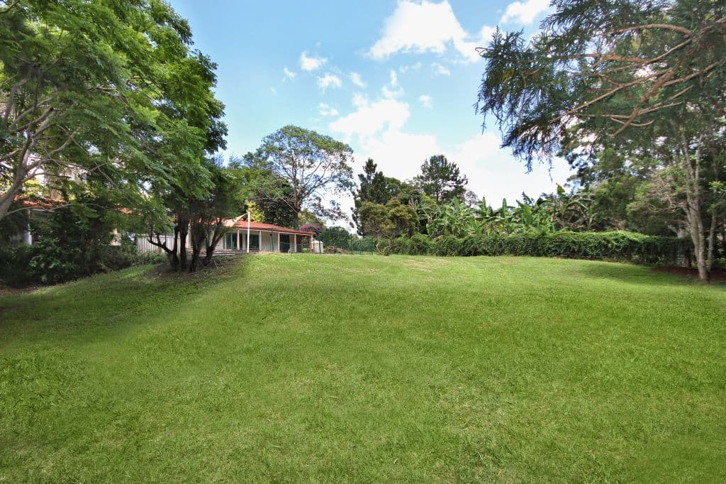 42 Berrigans Road, MUDGEERABA QLD 4213, Mudgeeraba - Thumbnail 3