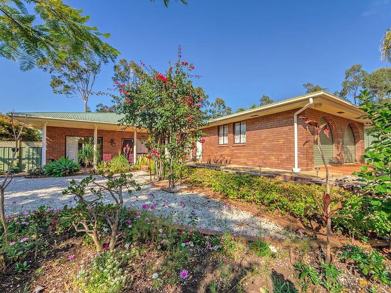22 Tamworth Drive, Helensvale QLD 4212, Helensvale - Thumbnail 2