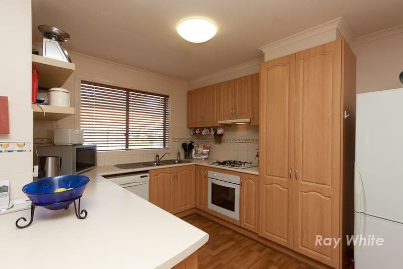5 Jamie Court, PAKENHAM VIC 3810, Pakenham - Thumbnail 2