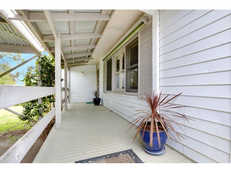 16 Surrey Street, Mornington VIC 3931, Mornington - Thumbnail 2
