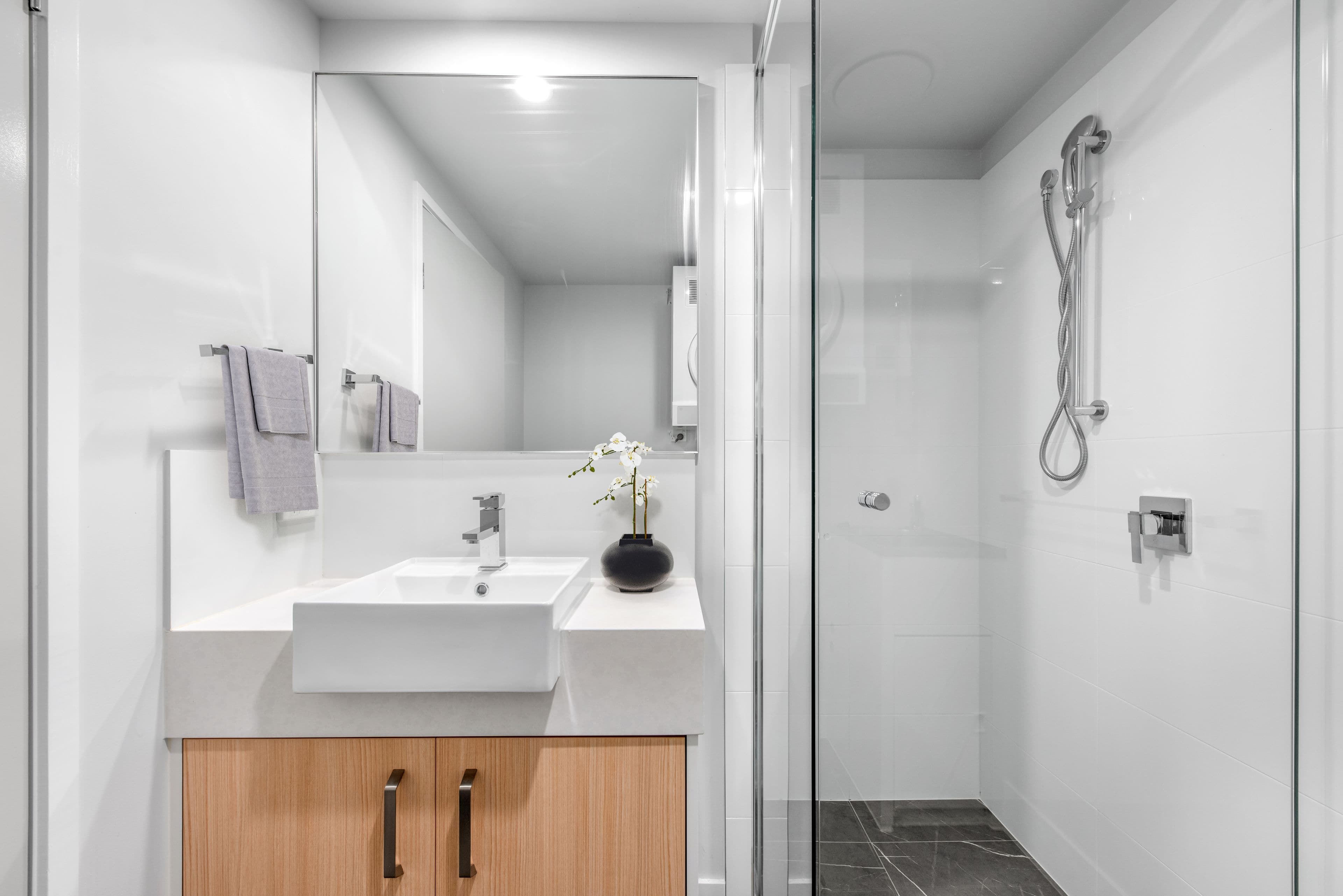 24 Zenith Avenue, Chermside QLD 4032, Chermside - Thumbnail 7