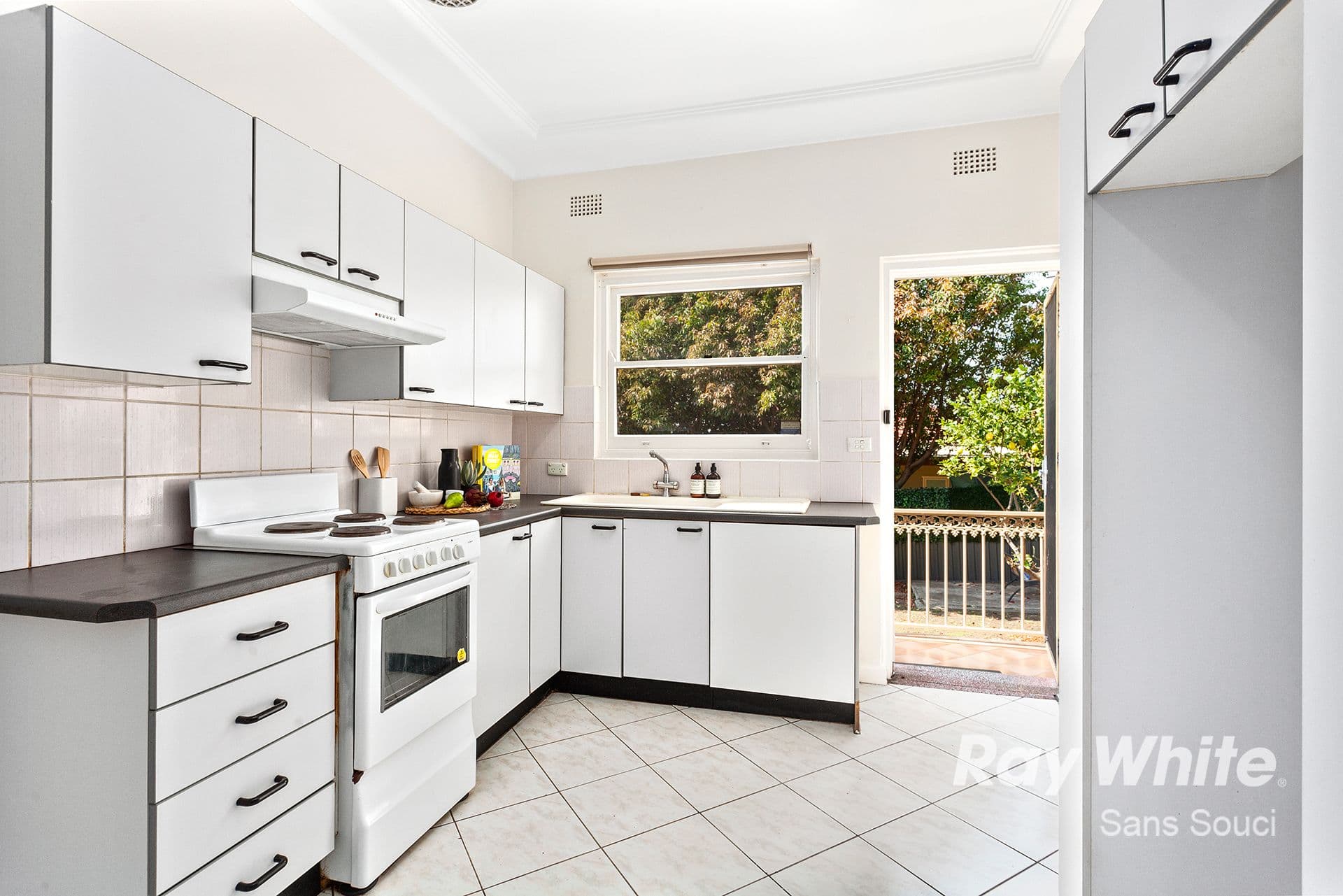 6 Lachal Avenue, Kogarah - Thumbnail 7