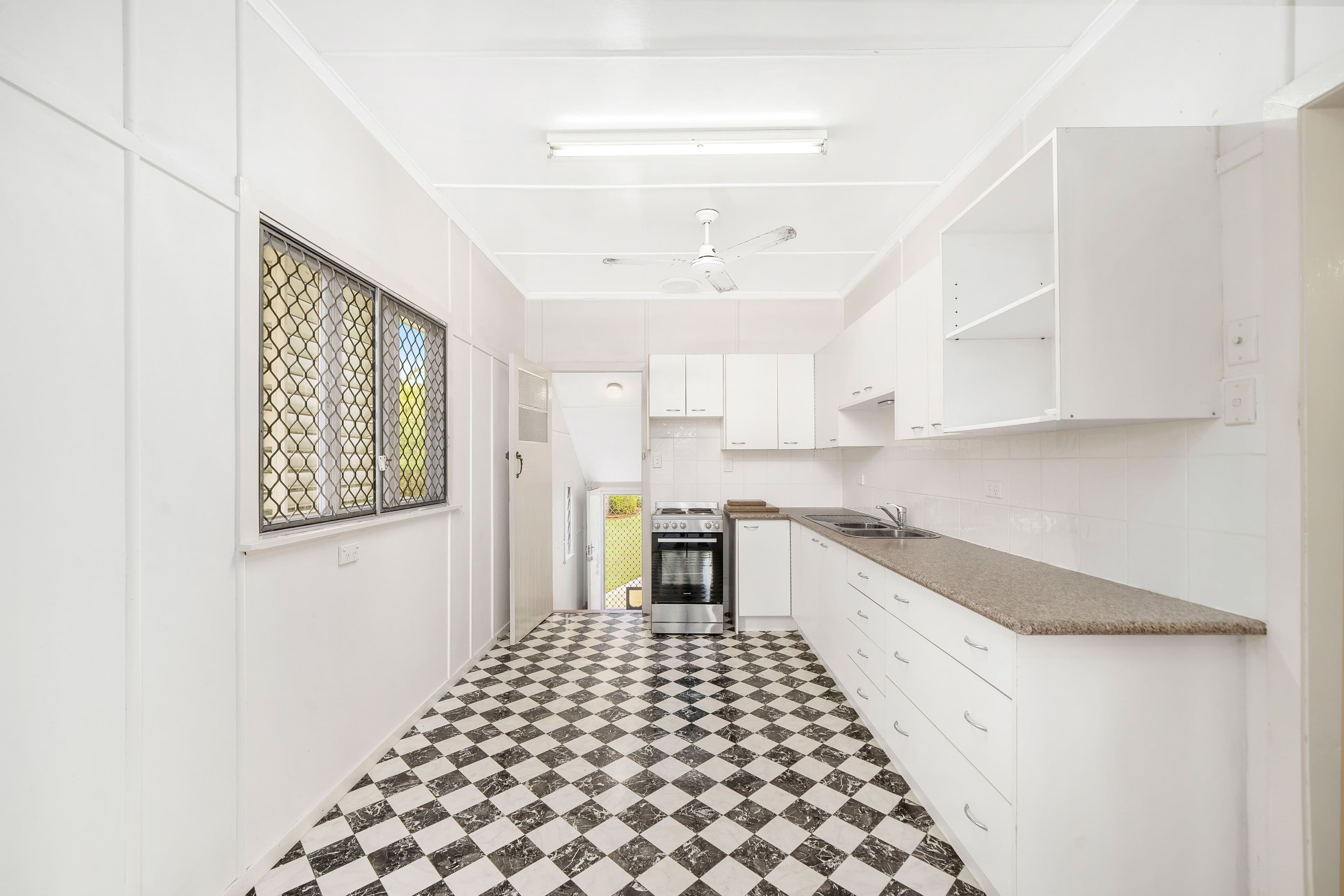 63 King Street, Woody Point QLD 4019, Woody Point - Thumbnail 7