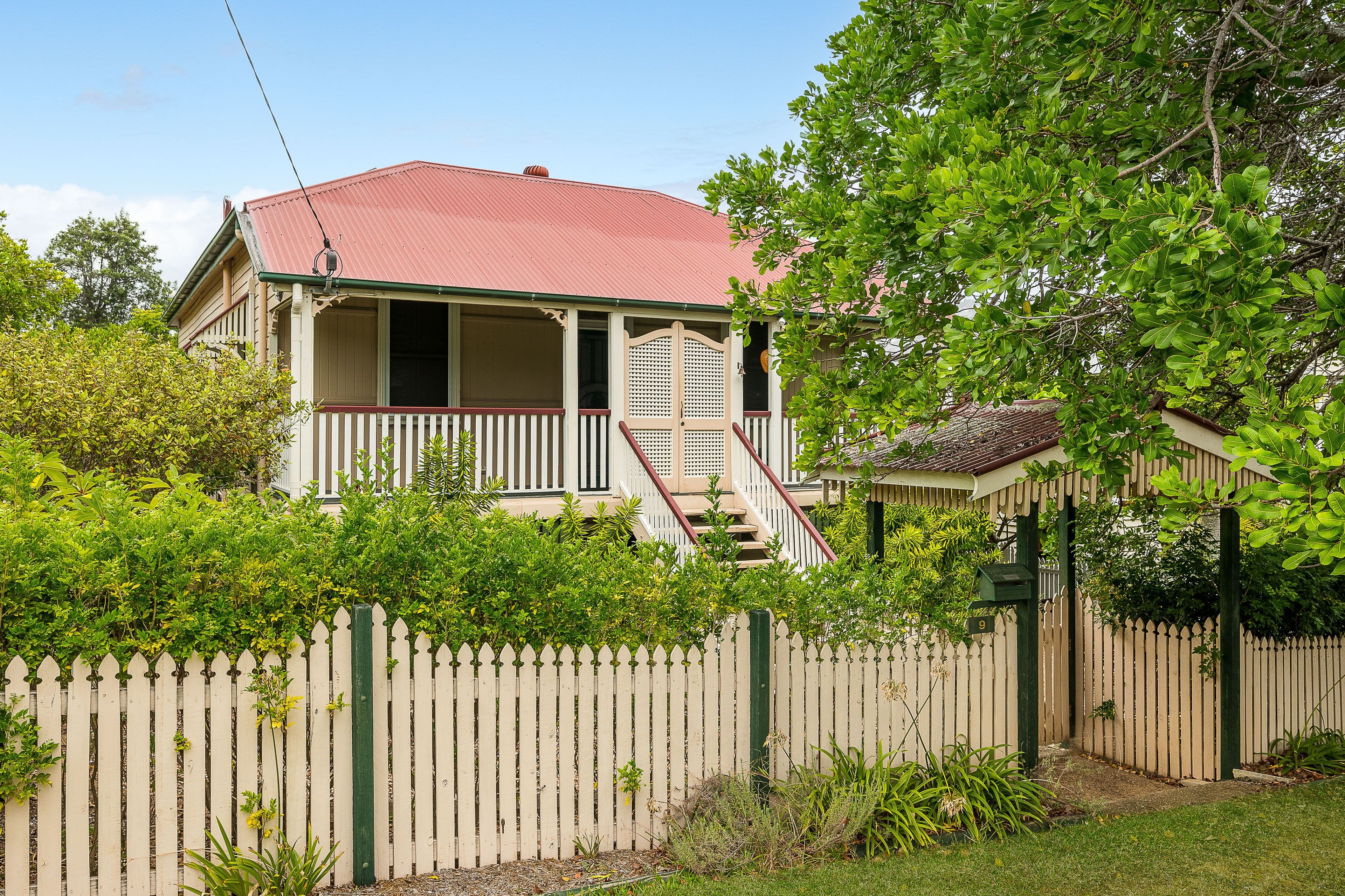9 Victoria Street, Balmoral QLD 4171, Balmoral - Image 1