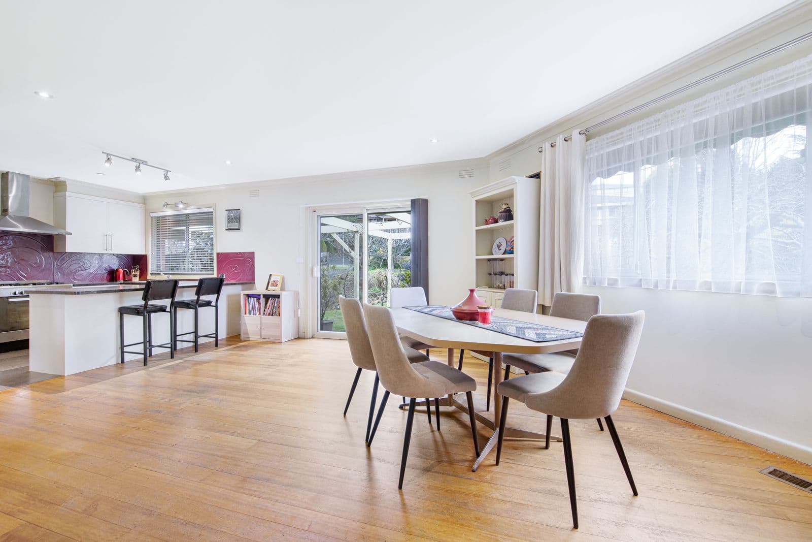 22 Yanigin Drive, Glen Waverley VIC 3150, Glen Waverley - Thumbnail 4