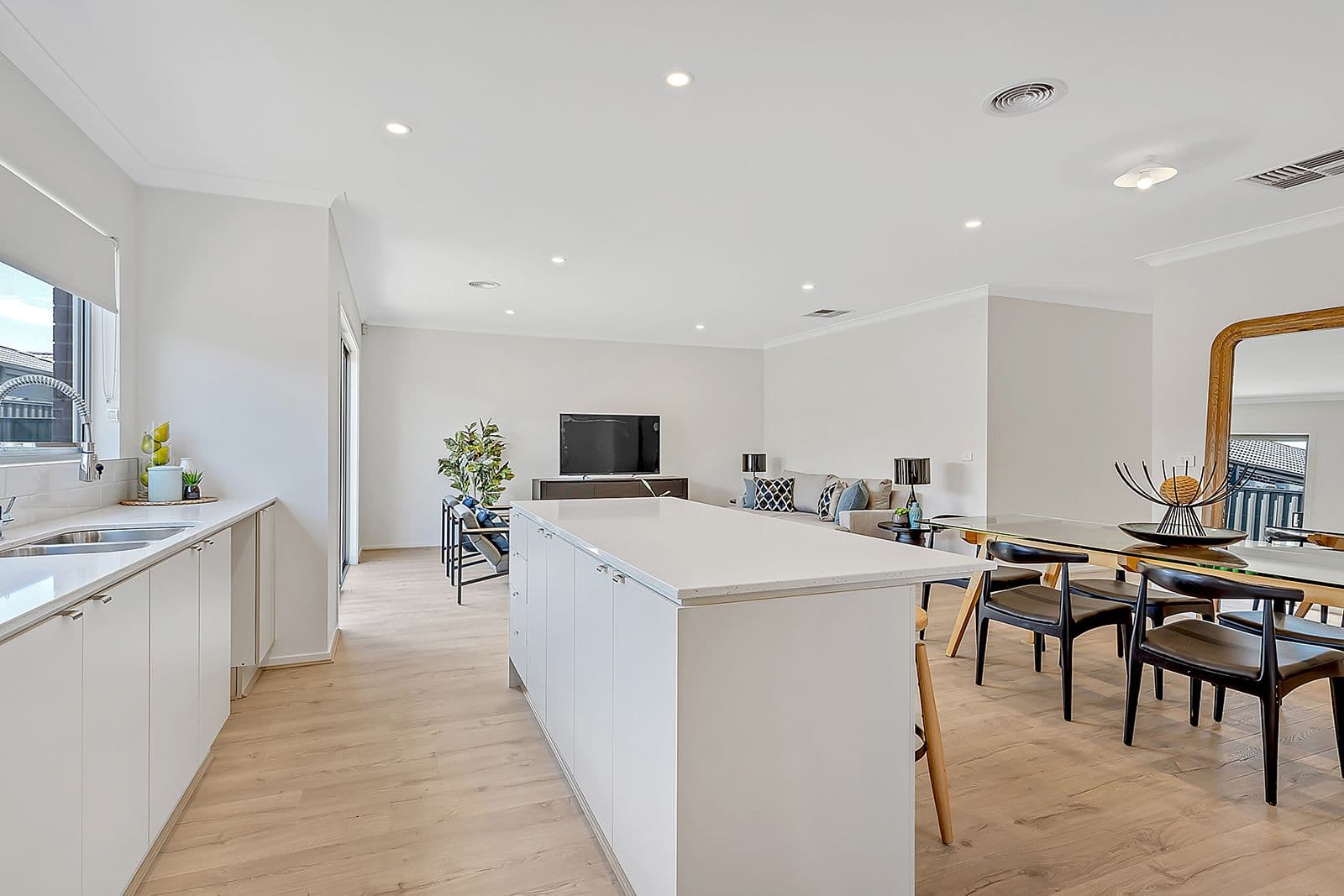 21 Mottlecah Circuit, Craigieburn VIC 3064, Craigieburn - Thumbnail 8