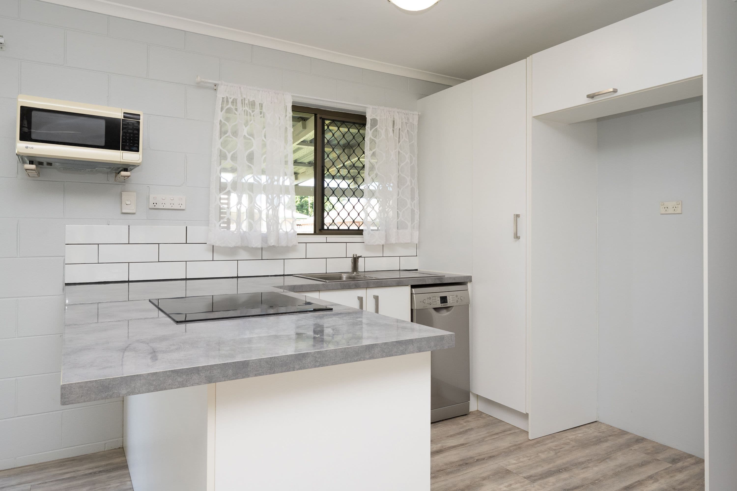 14 Arlington Court, Thuringowa Central QLD 4817, Thuringowa Central - Thumbnail 3