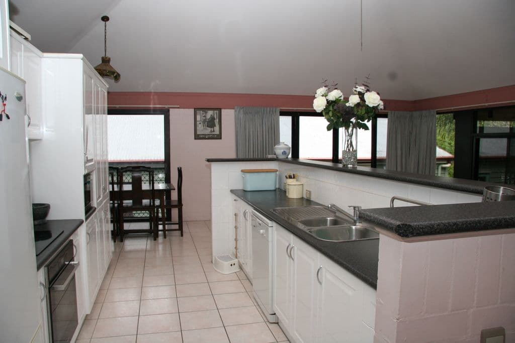 43 Shaw Street, Bardon QLD 4065, Bardon - Thumbnail 3
