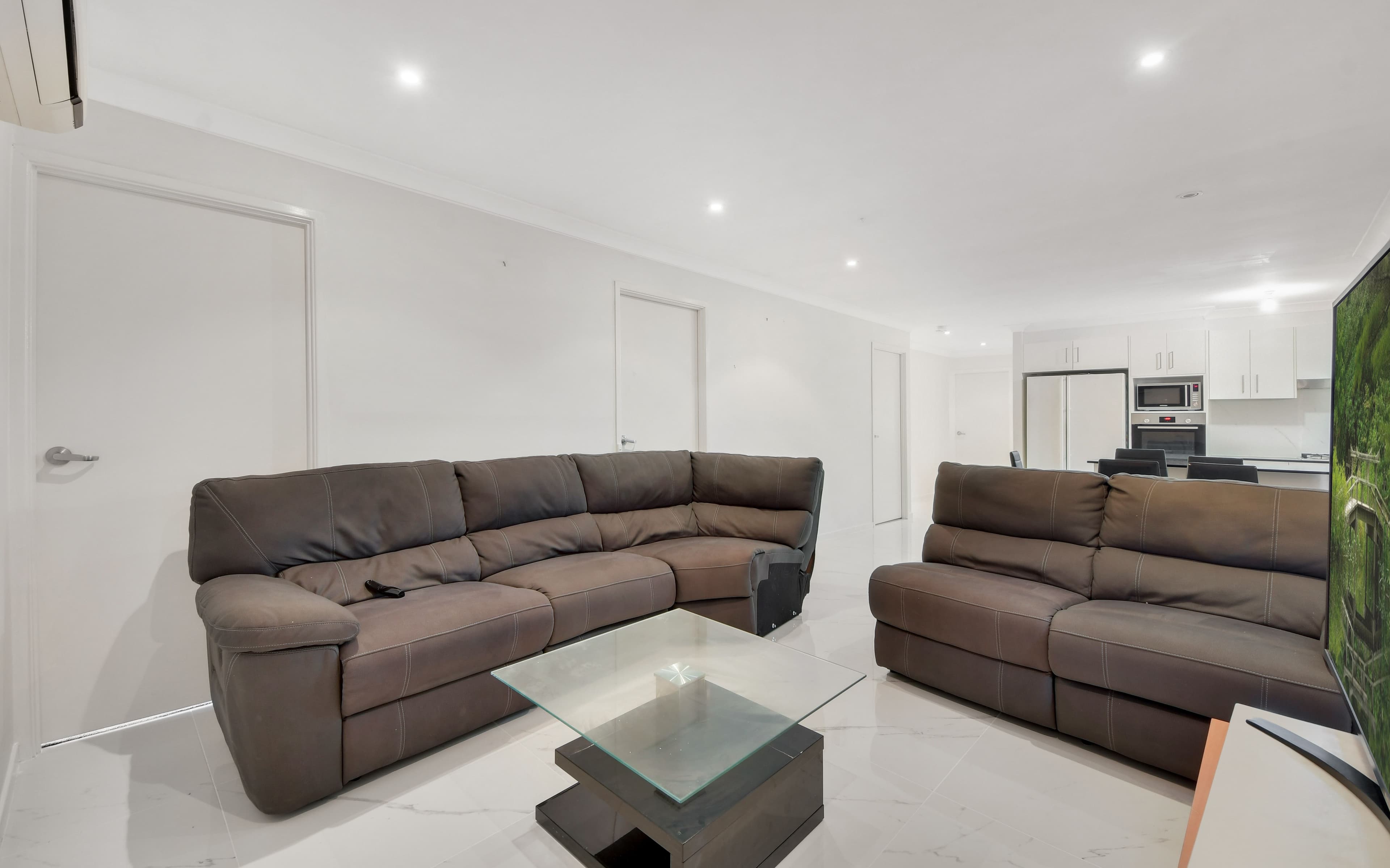 14 Dillwynia Drive, Glenmore Park NSW 2745, Glenmore Park - Thumbnail 3