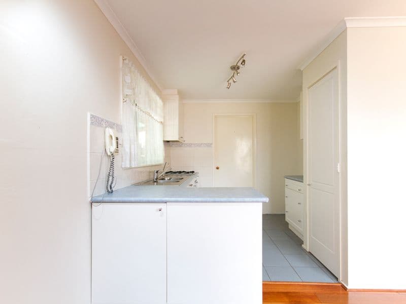 19 Summerlea Road, NARRE WARREN VIC 3805, Narre Warren - Thumbnail 5