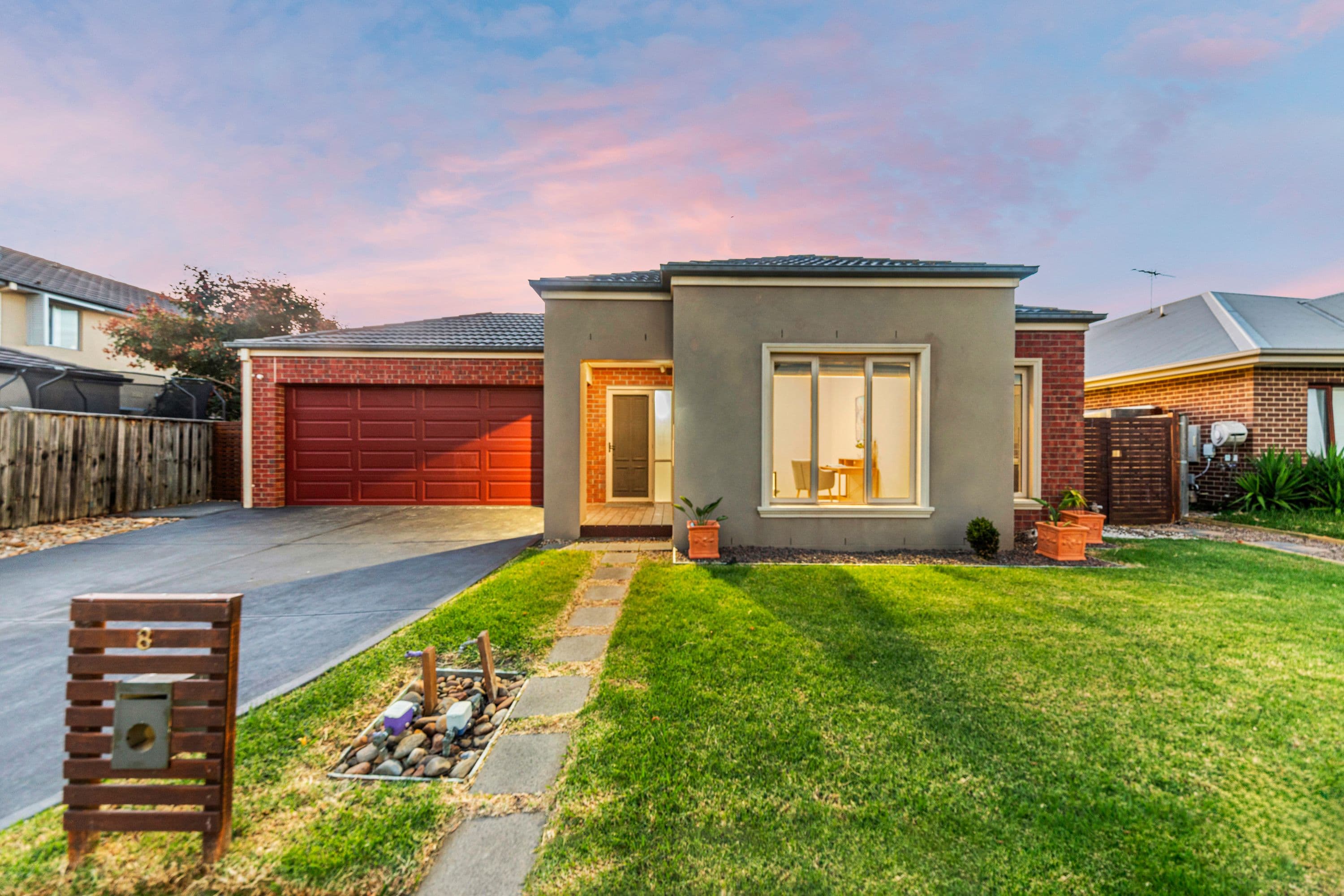 8 Silverleaf Crescent, Officer VIC 3809, Officer - Image 1