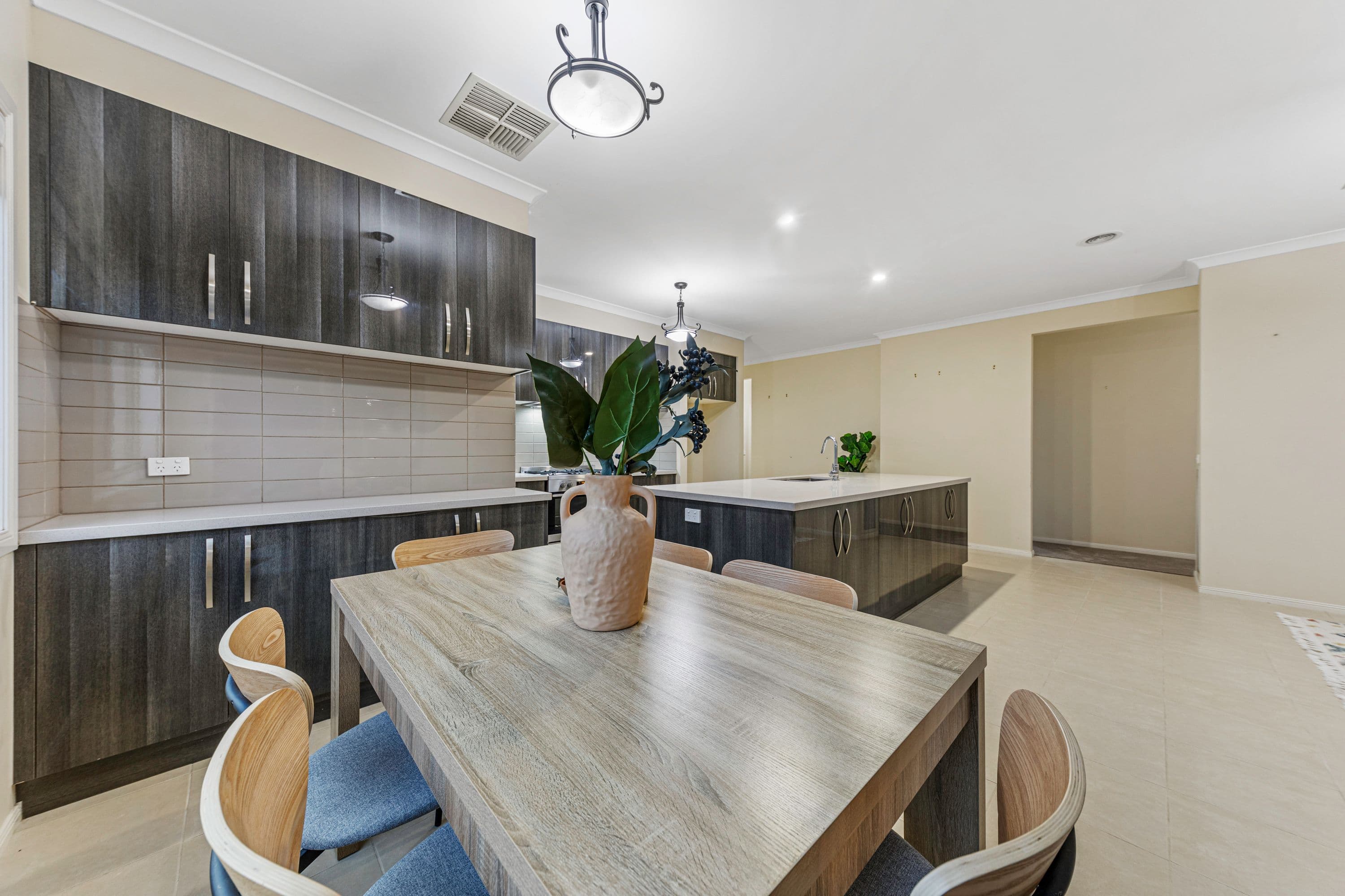 8 Silverleaf Crescent, Officer VIC 3809, Officer - Thumbnail 8