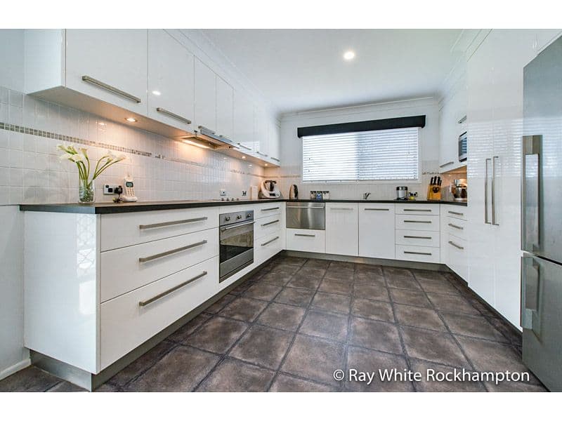 32 Stenlake Avenue, Kawana QLD 4701, Kawana - Image 1