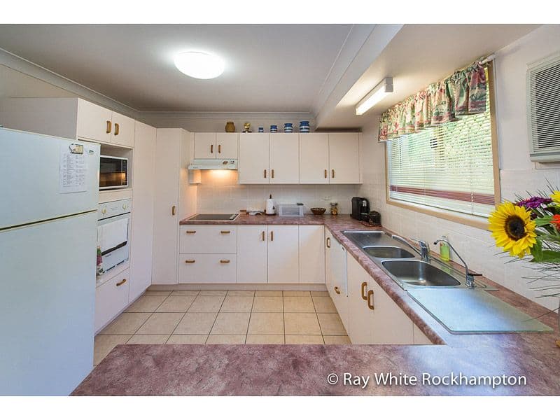54 Rosewood Drive, NORMAN GARDENS QLD 4701, Norman Gardens - Thumbnail 2