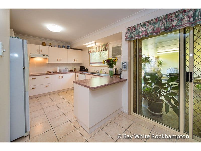 54 Rosewood Drive, NORMAN GARDENS QLD 4701, Norman Gardens - Thumbnail 3